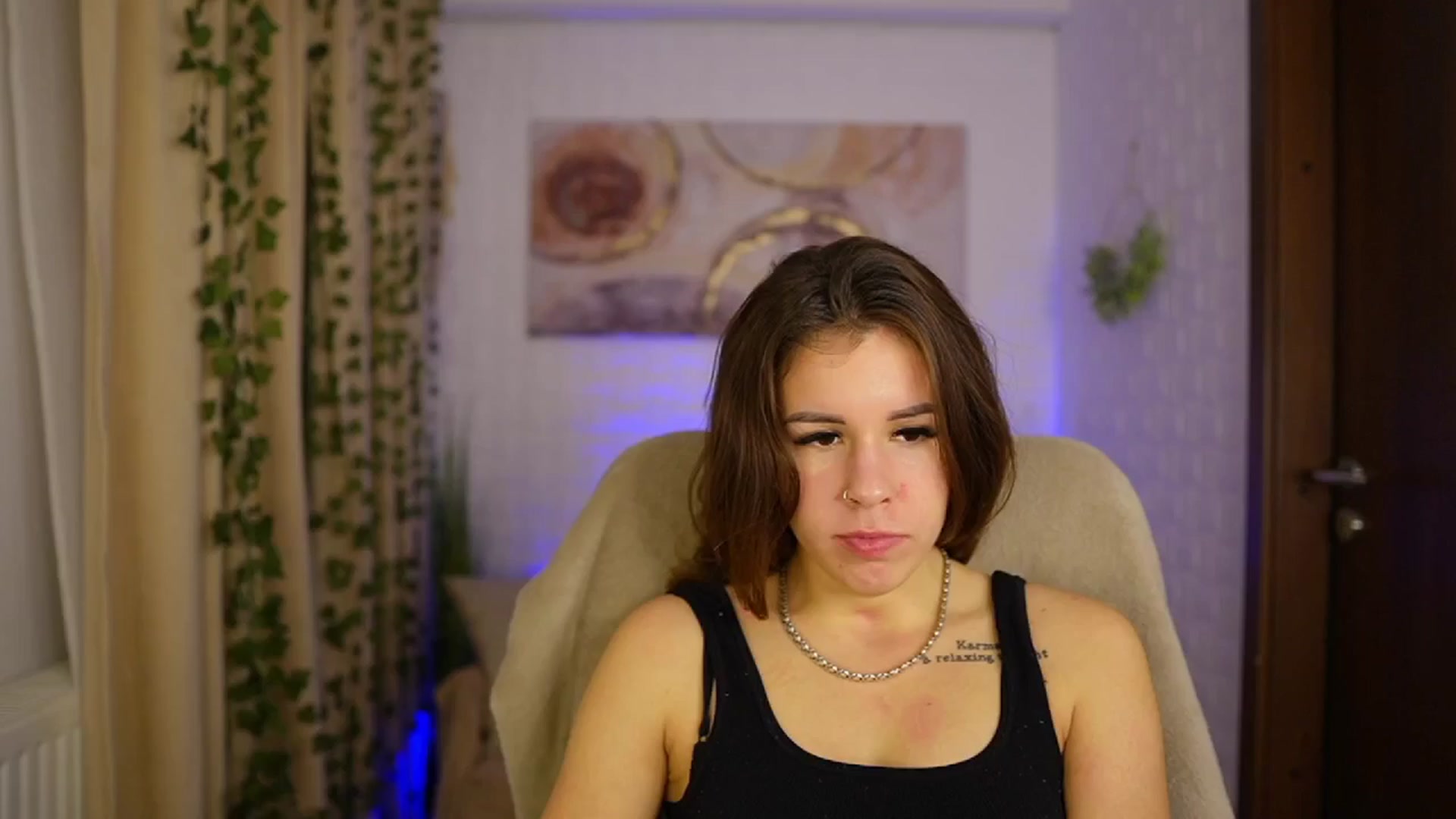 Gallery image thumbnail from Alyssa_Hall's myfreecams stream on, 11/09/2024, 17:53 image 10 of 20
