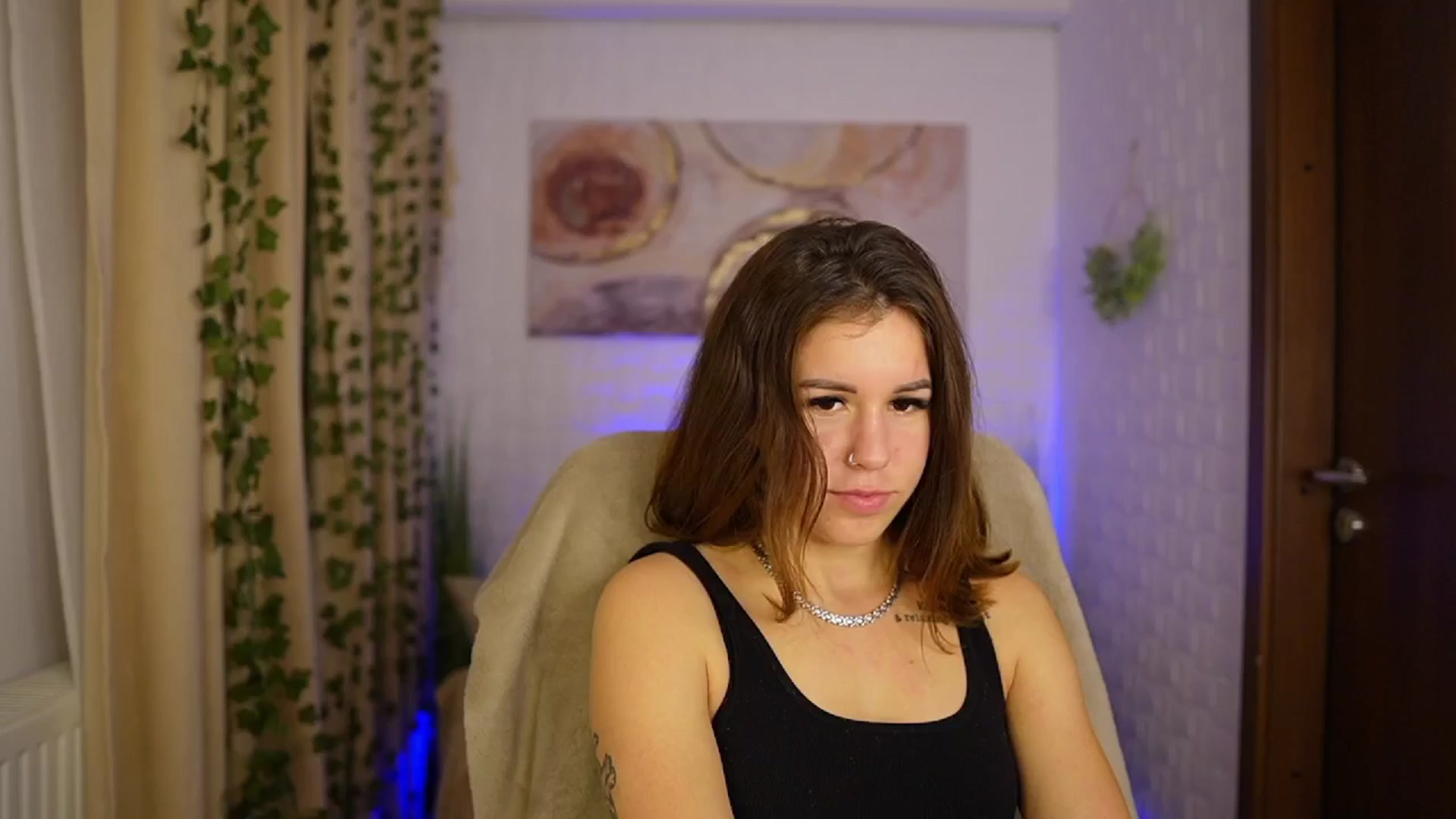 Gallery image thumbnail from Alyssa_Hall's myfreecams stream on, 11/09/2024, 17:53 image 16 of 20