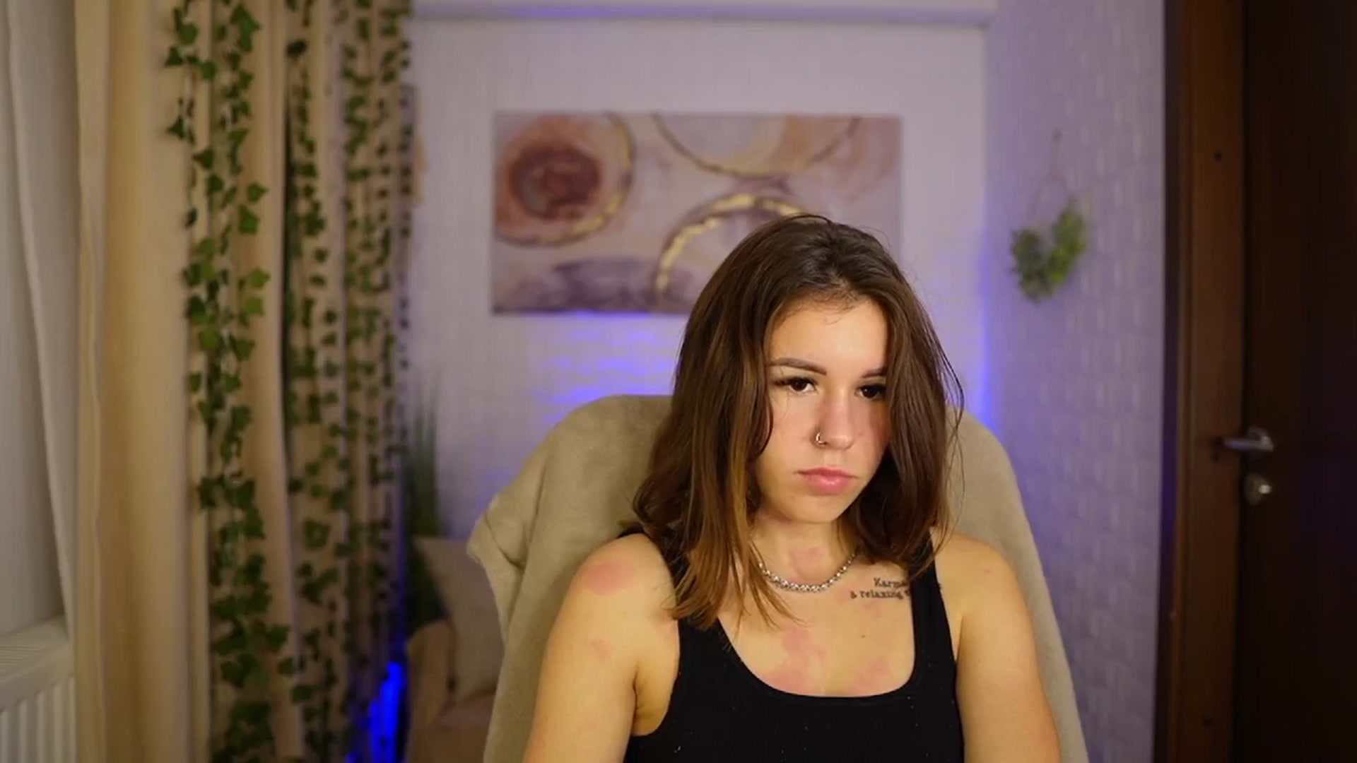 Gallery image thumbnail from Alyssa_Hall's myfreecams stream on, 11/09/2024, 18:47 image 16 of 20