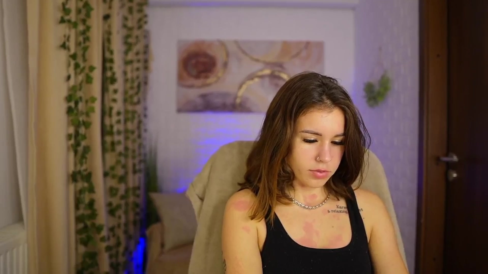 Gallery image thumbnail from Alyssa_Hall's myfreecams stream on, 11/09/2024, 18:47 image 12 of 20