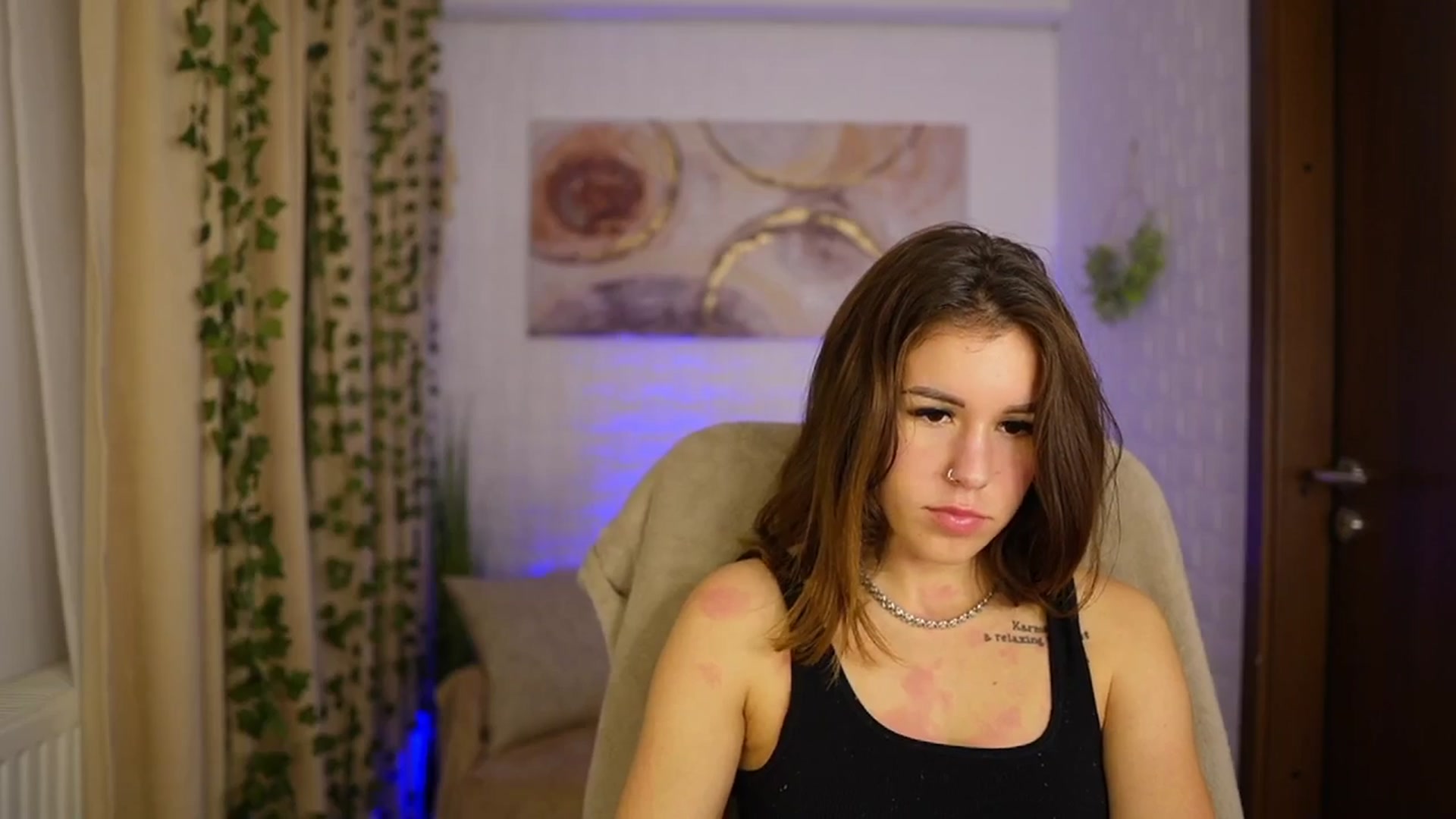 Gallery image thumbnail from Alyssa_Hall's myfreecams stream on, 11/09/2024, 18:47 image 14 of 20