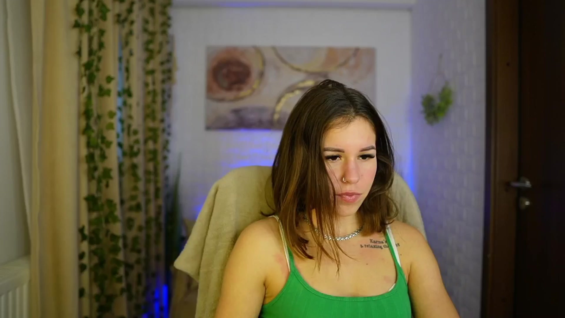 Gallery image thumbnail from Alyssa_Hall's myfreecams stream on, 11/10/2024, 13:44 image 7 of 20