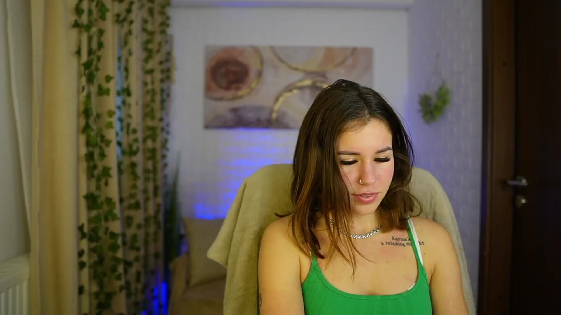 Gallery image thumbnail from Alyssa_Hall's myfreecams stream on, 11/10/2024, 13:44 image 5 of 20