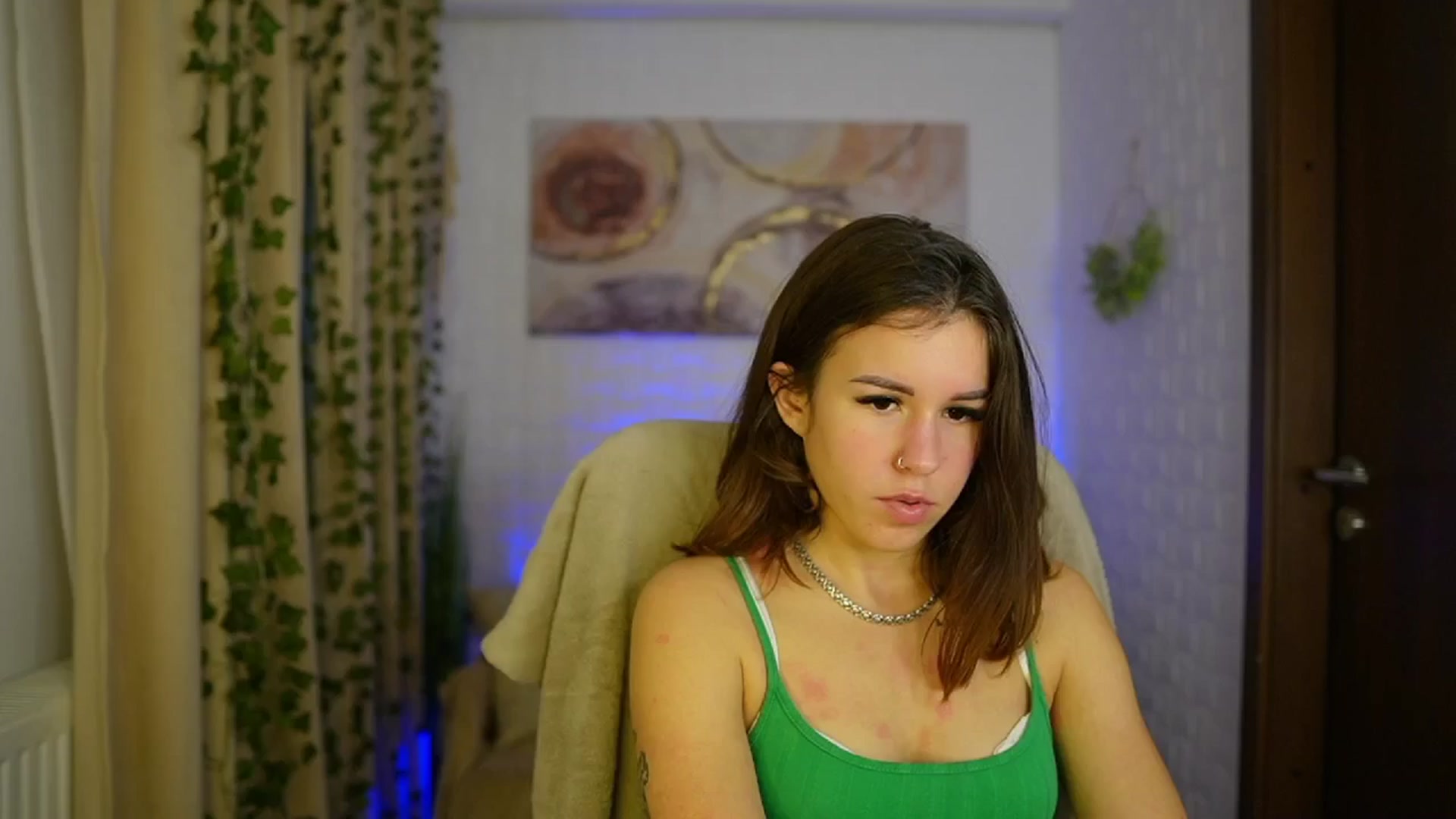 Gallery image thumbnail from Alyssa_Hall's myfreecams stream on, 11/10/2024, 15:14 image 9 of 20