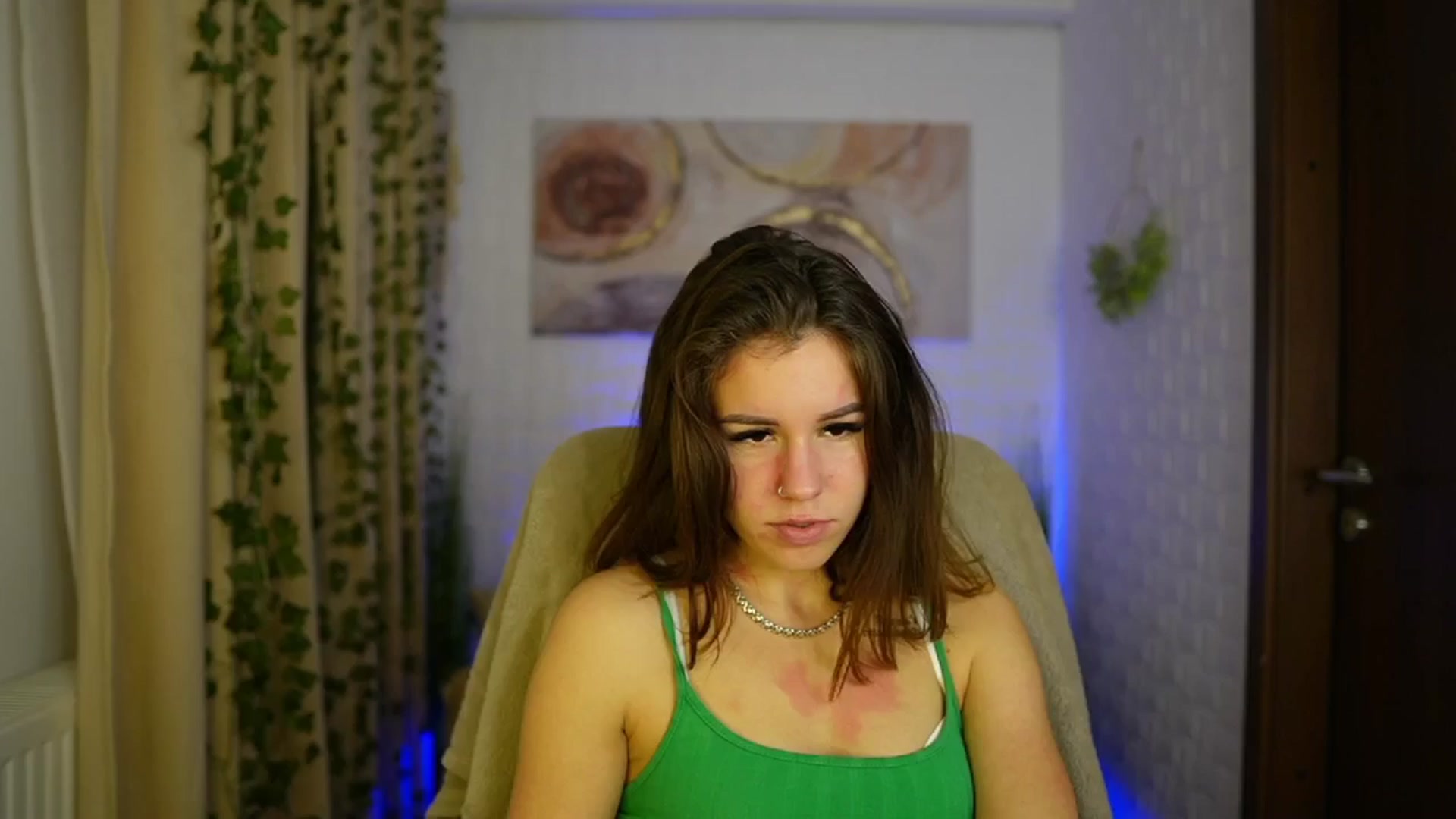 Gallery image thumbnail from Alyssa_Hall's myfreecams stream on, 11/10/2024, 18:05 image 3 of 20