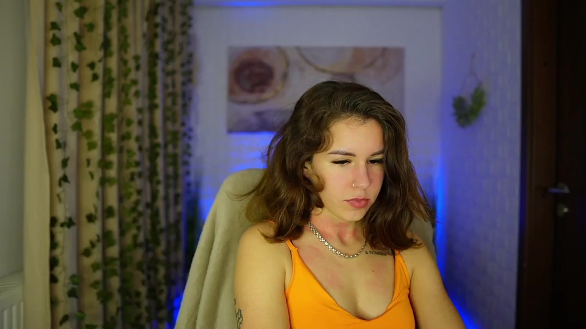 Gallery image thumbnail from Alyssa_Hall's myfreecams stream on, 11/14/2024, 15:34 image 11 of 20