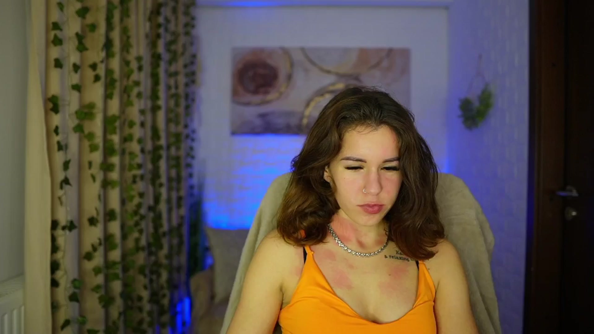 Gallery image thumbnail from Alyssa_Hall's myfreecams stream on, 11/14/2024, 15:34 image 8 of 20