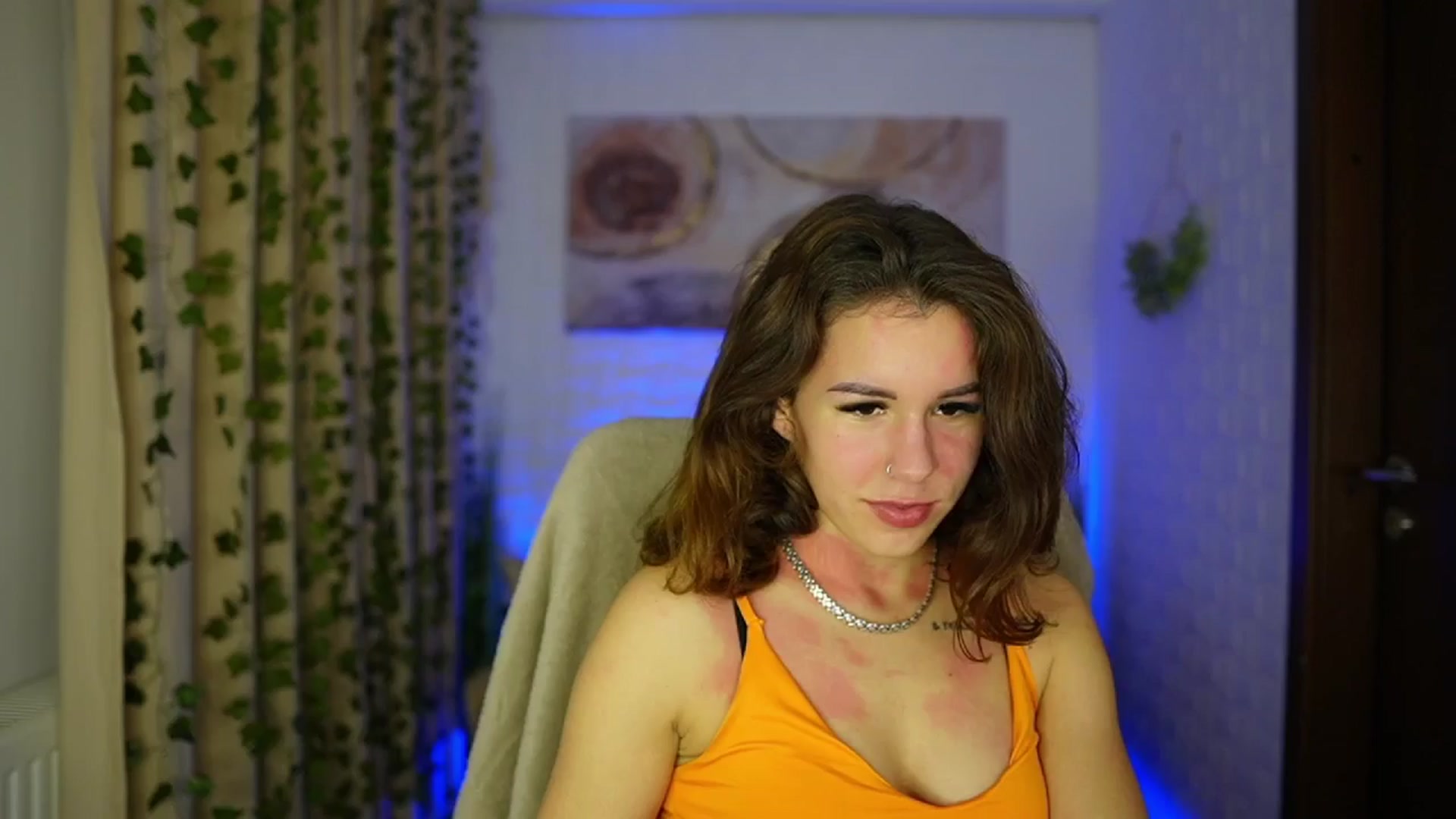 Gallery image thumbnail from Alyssa_Hall's myfreecams stream on, 11/14/2024, 15:34 image 6 of 20