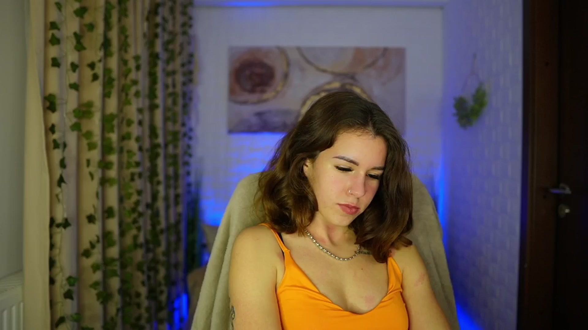 Gallery image thumbnail from Alyssa_Hall's myfreecams stream on, 11/14/2024, 15:34 image 18 of 20