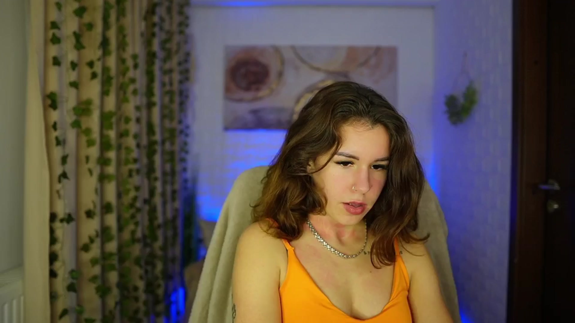 Gallery image thumbnail from Alyssa_Hall's myfreecams stream on, 11/14/2024, 15:34 image 13 of 20
