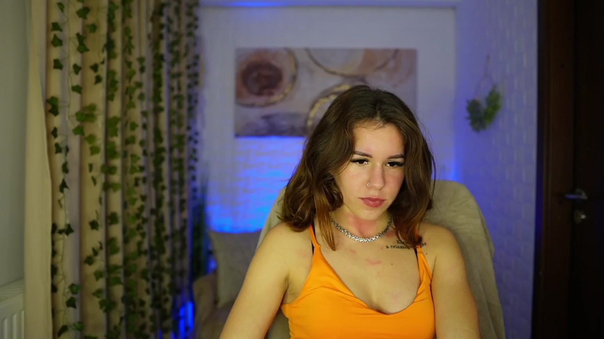 Gallery image thumbnail from Alyssa_Hall's myfreecams stream on, 11/14/2024, 16:01 image 2 of 20