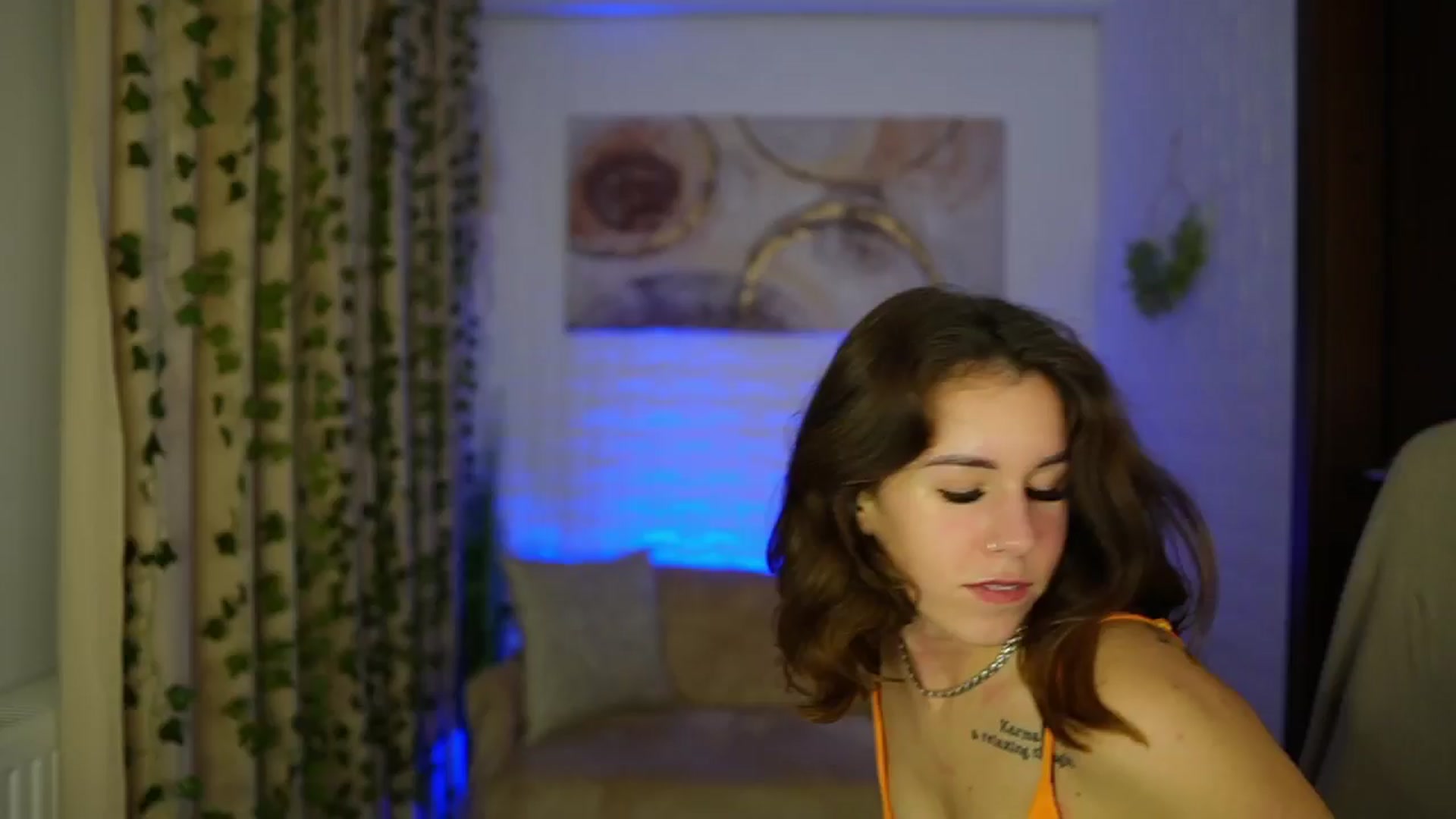 Gallery image thumbnail from Alyssa_Hall's myfreecams stream on, 11/14/2024, 16:01 image 10 of 20