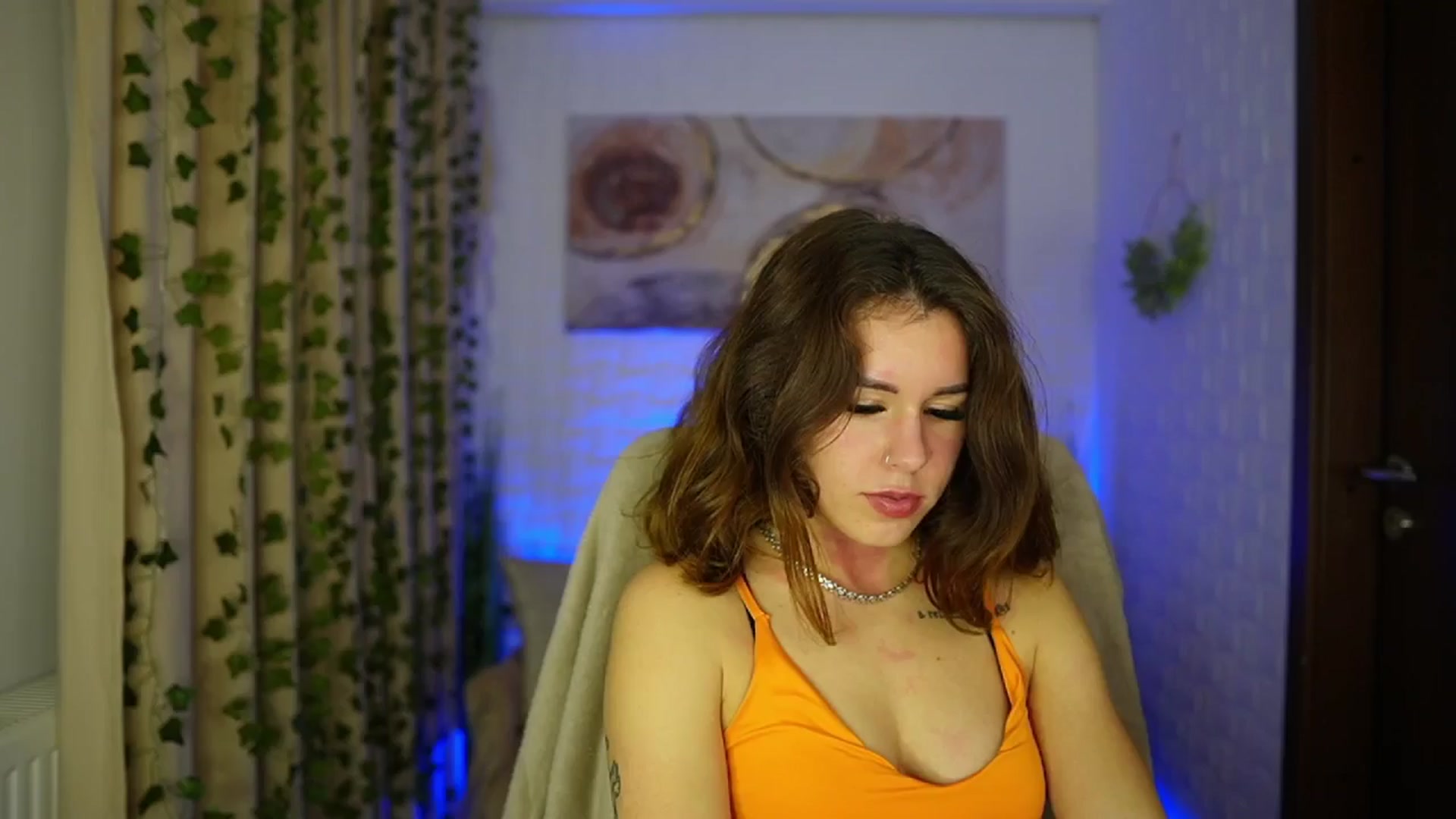 Gallery image thumbnail from Alyssa_Hall's myfreecams stream on, 11/14/2024, 16:01 image 4 of 20