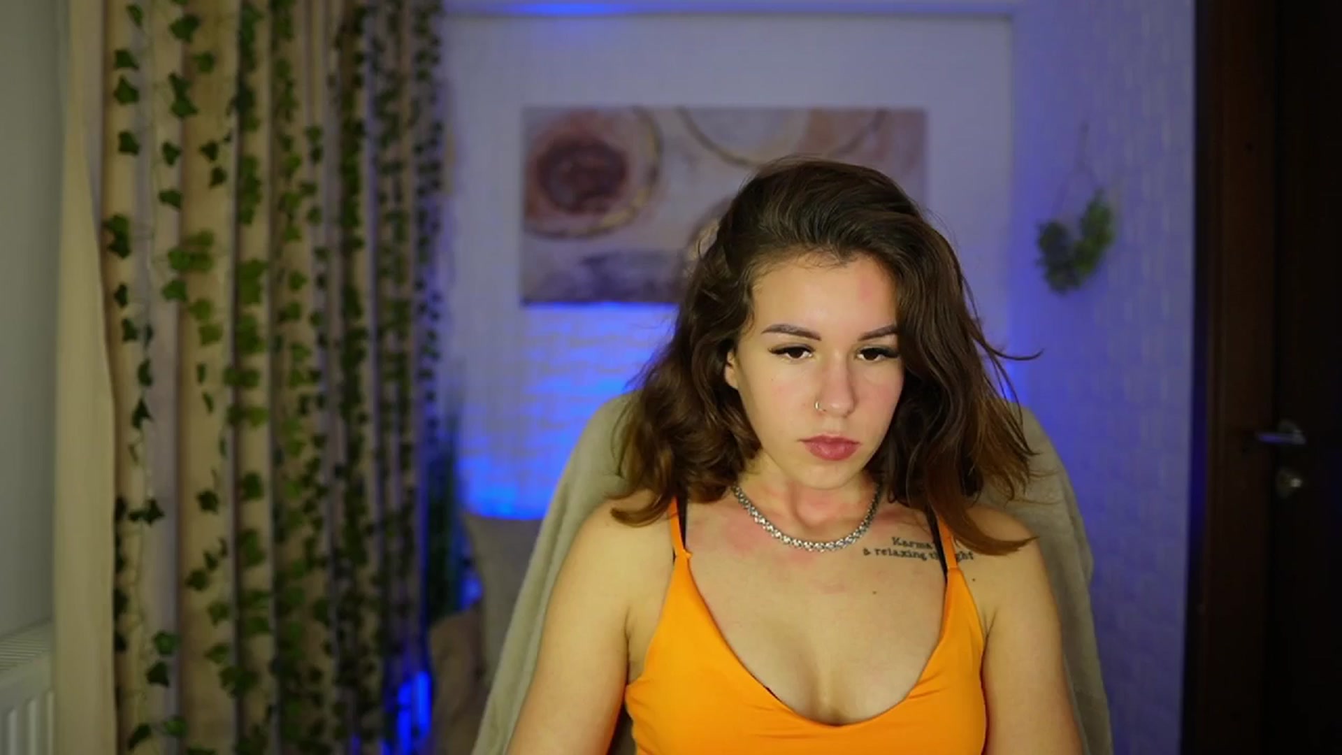 Gallery image thumbnail from Alyssa_Hall's myfreecams stream on, 11/14/2024, 16:01 image 13 of 20