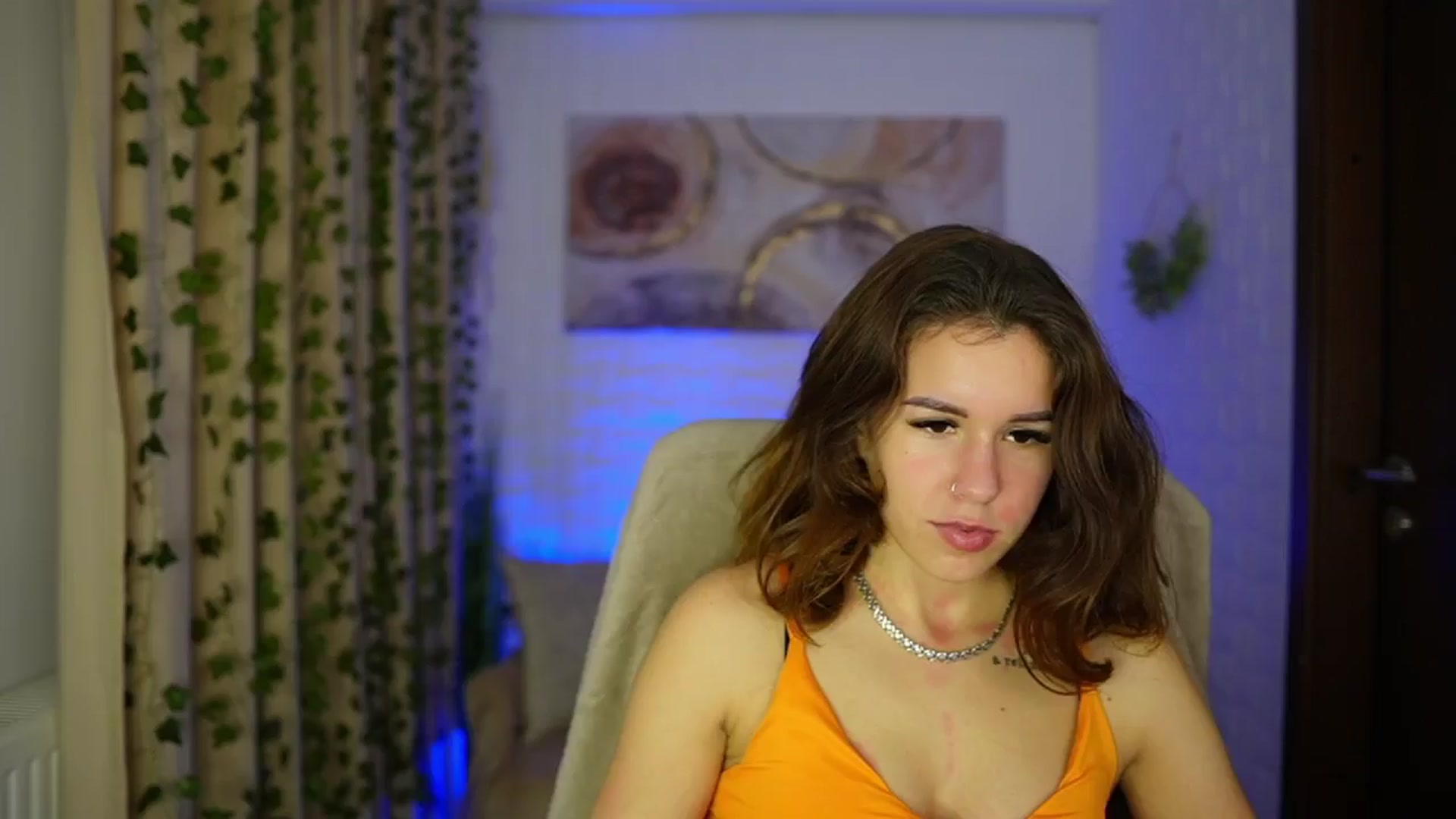 Gallery image thumbnail from Alyssa_Hall's myfreecams stream on, 11/14/2024, 17:19 image 11 of 20