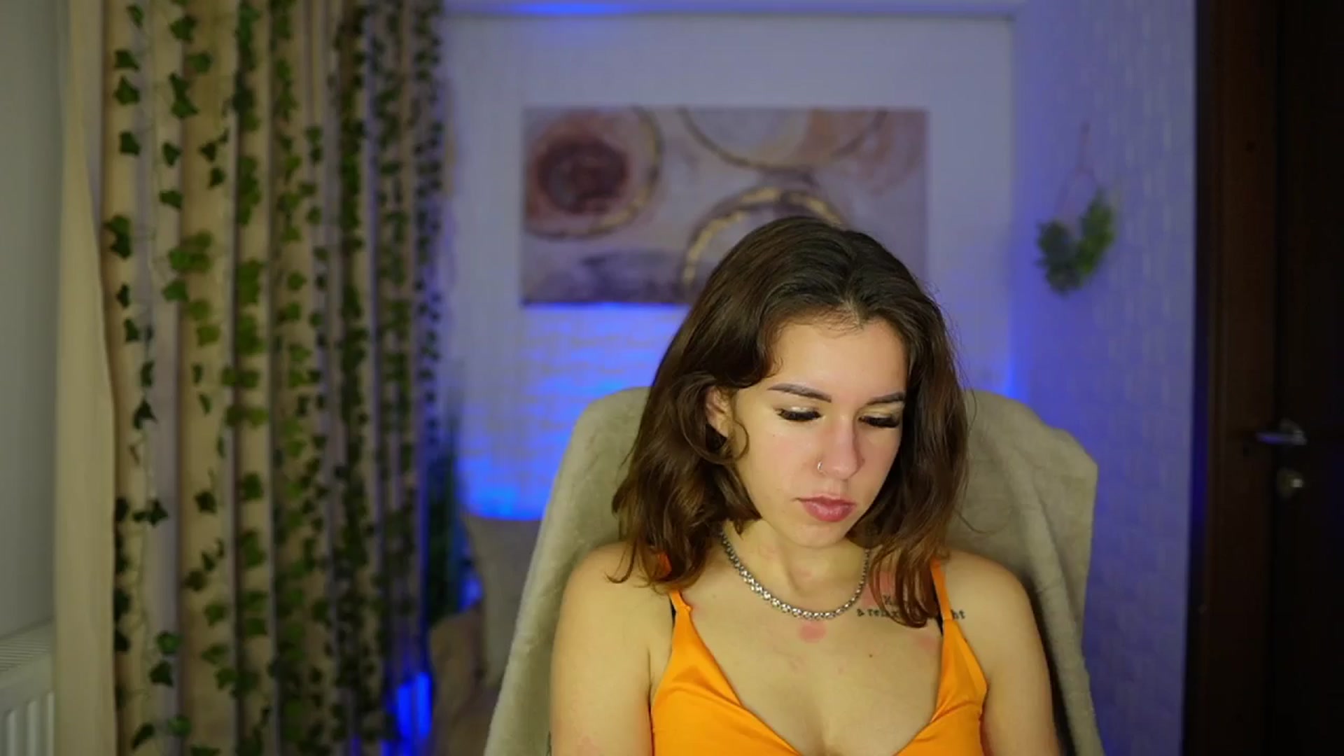 Gallery image thumbnail from Alyssa_Hall's myfreecams stream on, 11/14/2024, 17:19 image 5 of 20