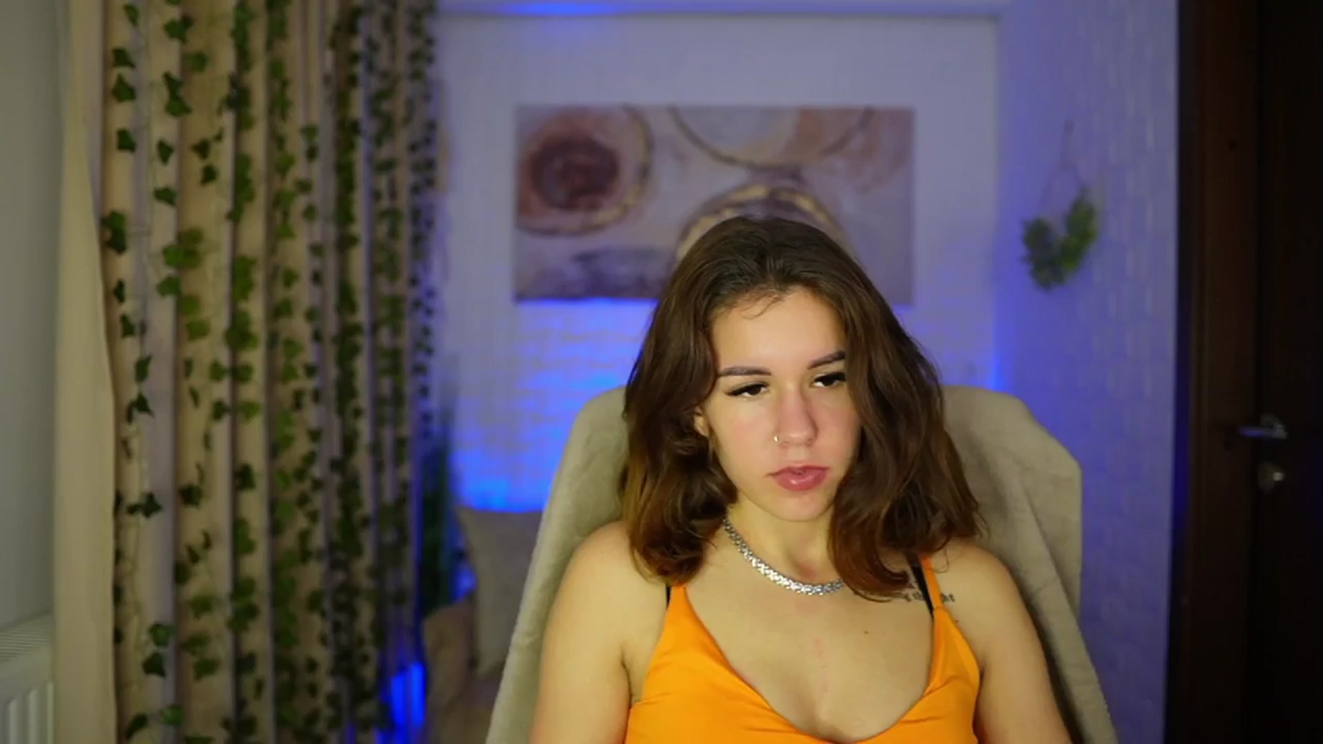 Gallery image thumbnail from Alyssa_Hall's myfreecams stream on, 11/14/2024, 17:19 image 14 of 20