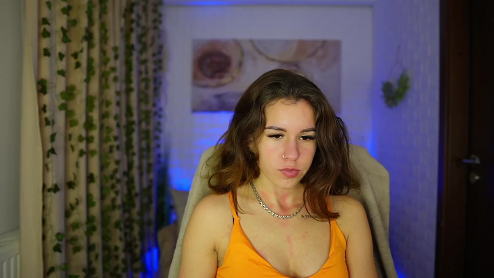 Gallery image thumbnail from Alyssa_Hall's myfreecams stream on, 11/14/2024, 17:19 image 9 of 20