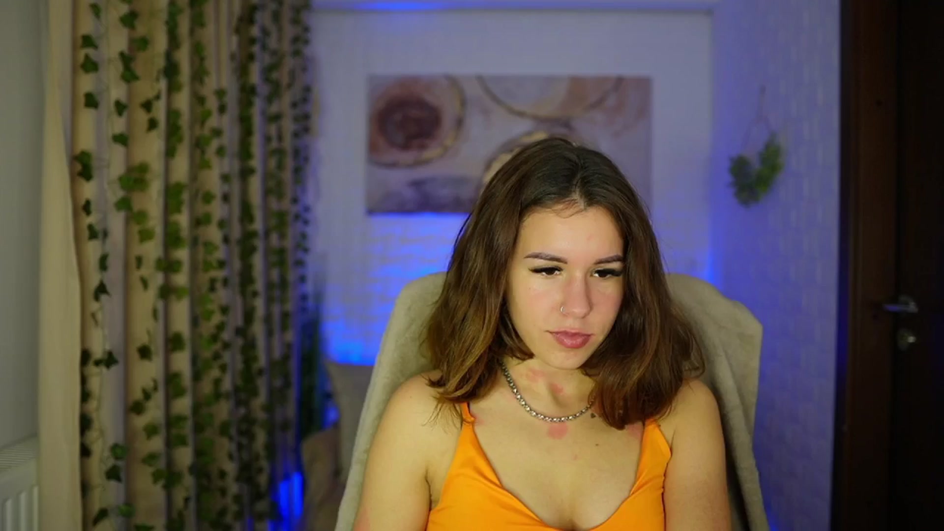 Gallery image thumbnail from Alyssa_Hall's myfreecams stream on, 11/14/2024, 17:19 image 2 of 20