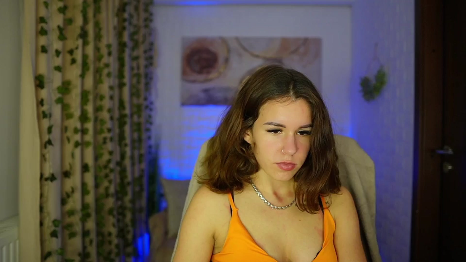 Gallery image thumbnail from Alyssa_Hall's myfreecams stream on, 11/14/2024, 17:19 image 17 of 20