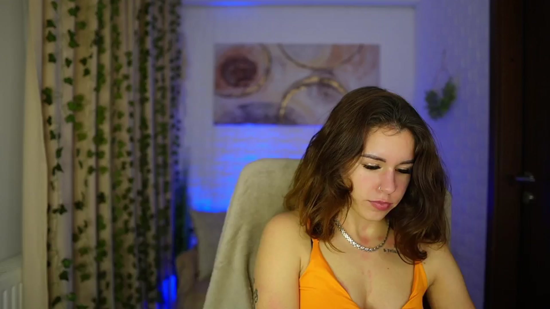 Gallery image thumbnail from Alyssa_Hall's myfreecams stream on, 11/14/2024, 17:19 image 12 of 20
