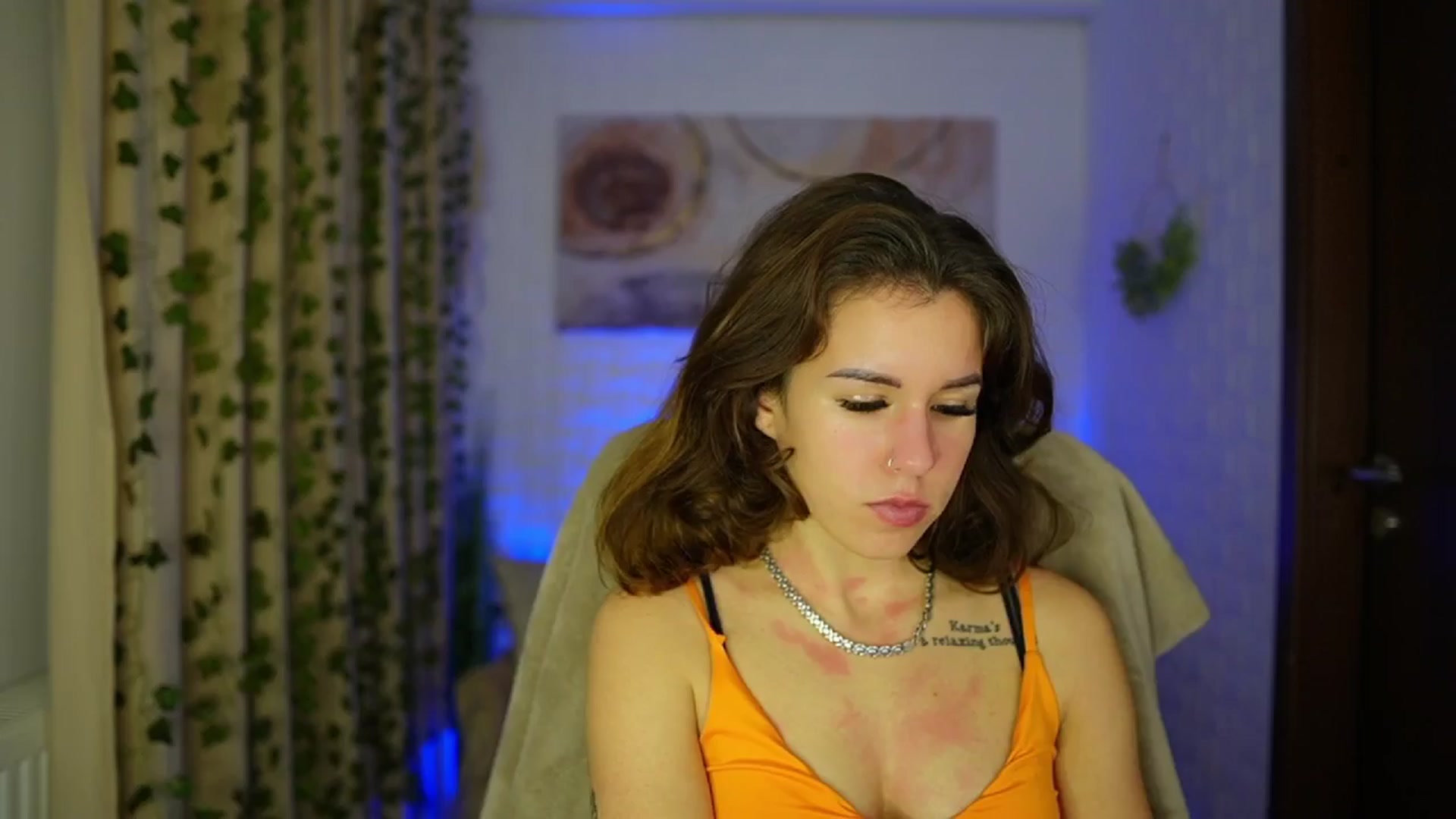 Gallery image thumbnail from Alyssa_Hall's myfreecams stream on, 11/14/2024, 18:57 image 10 of 20