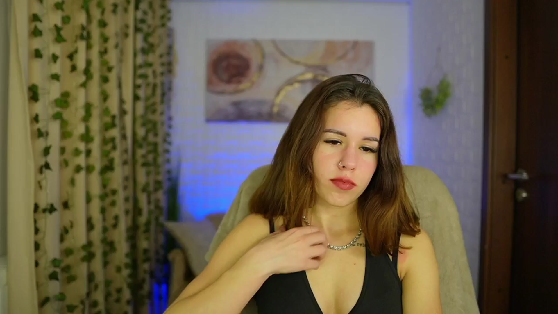 Gallery image thumbnail from Alyssa_Hall's myfreecams stream on, 11/15/2024, 15:42 image 19 of 20