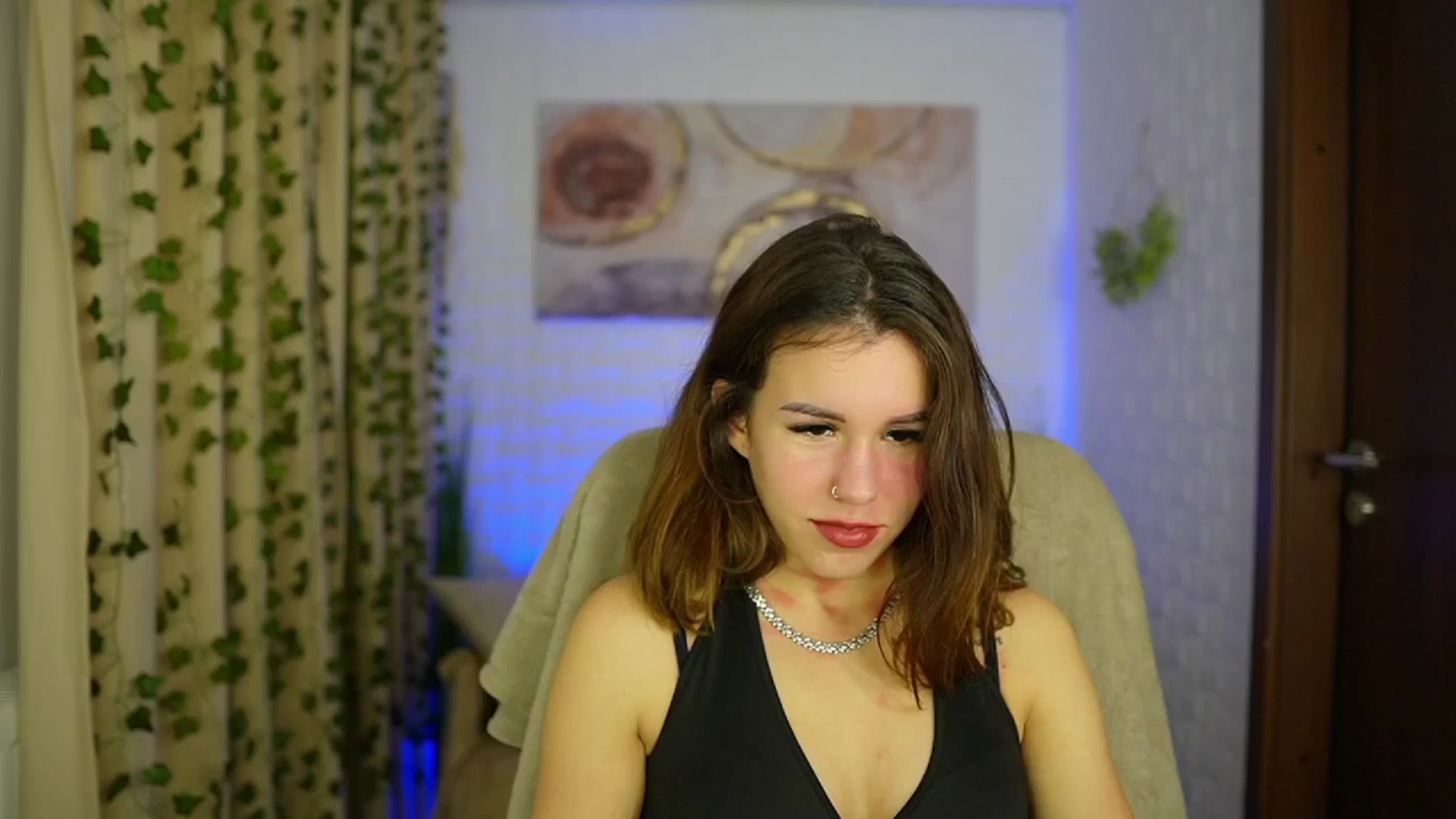 Gallery image thumbnail from Alyssa_Hall's myfreecams stream on, 11/15/2024, 15:42 image 13 of 20