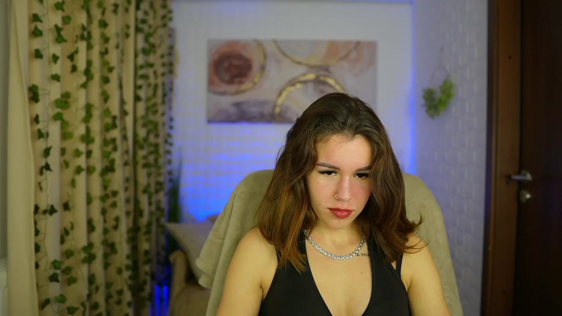 Gallery image thumbnail from Alyssa_Hall's myfreecams stream on, 11/15/2024, 15:42 image 18 of 20