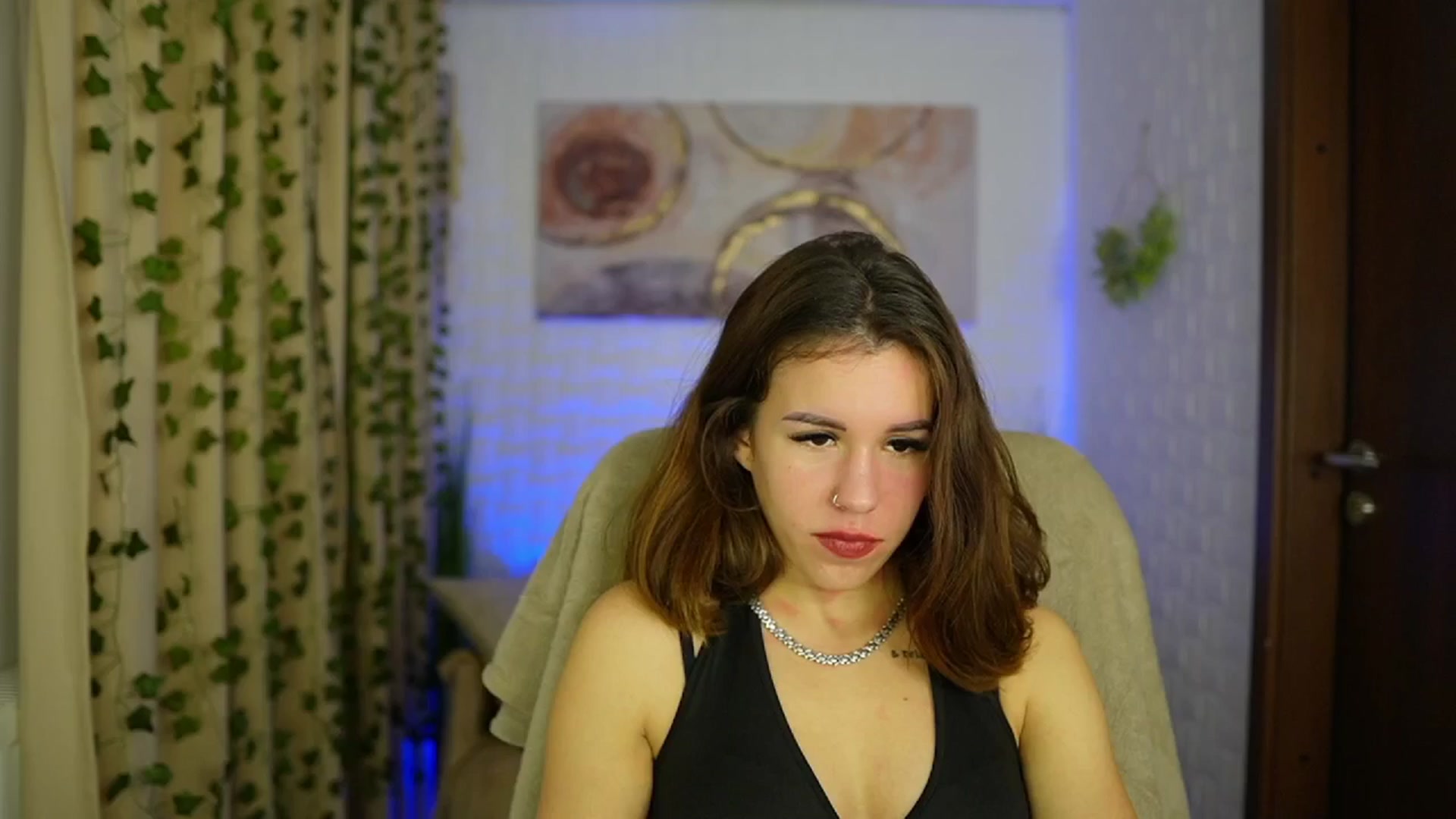 Gallery image thumbnail from Alyssa_Hall's myfreecams stream on, 11/15/2024, 15:42 image 15 of 20