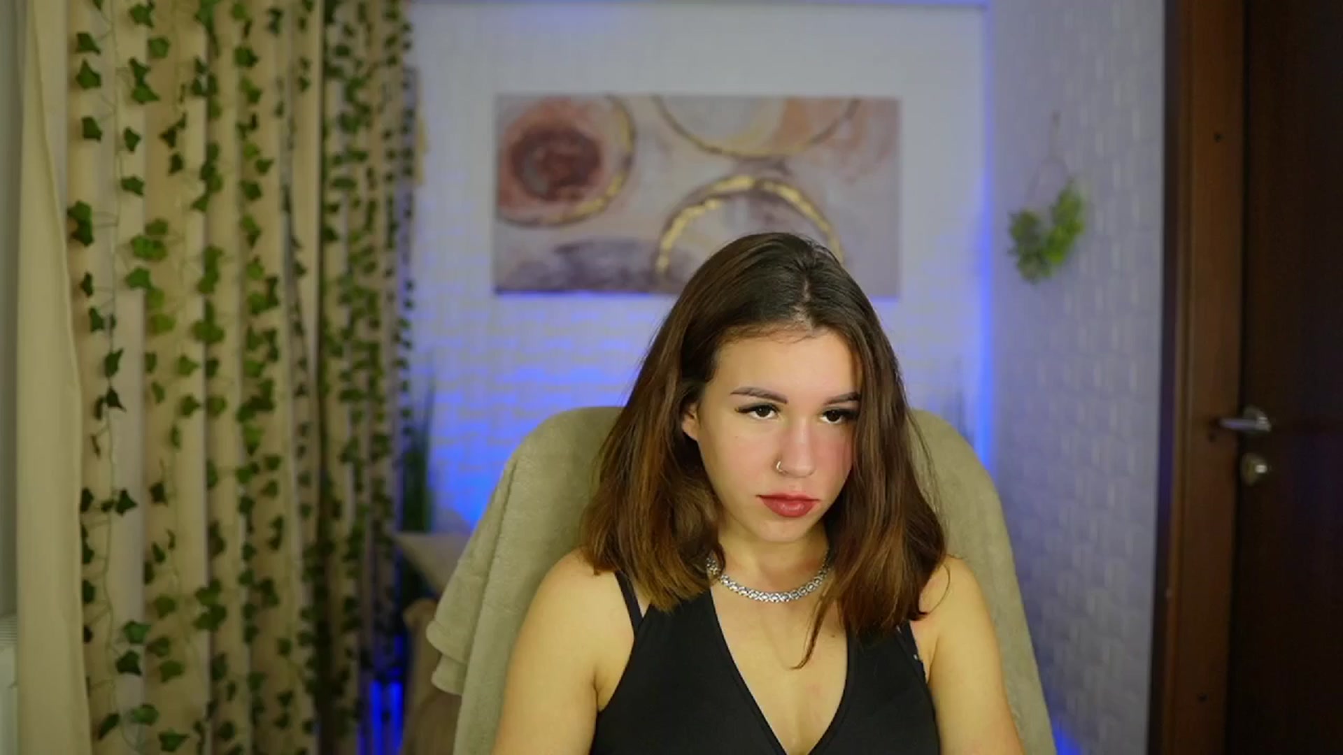 Gallery image thumbnail from Alyssa_Hall's myfreecams stream on, 11/15/2024, 15:42 image 7 of 20
