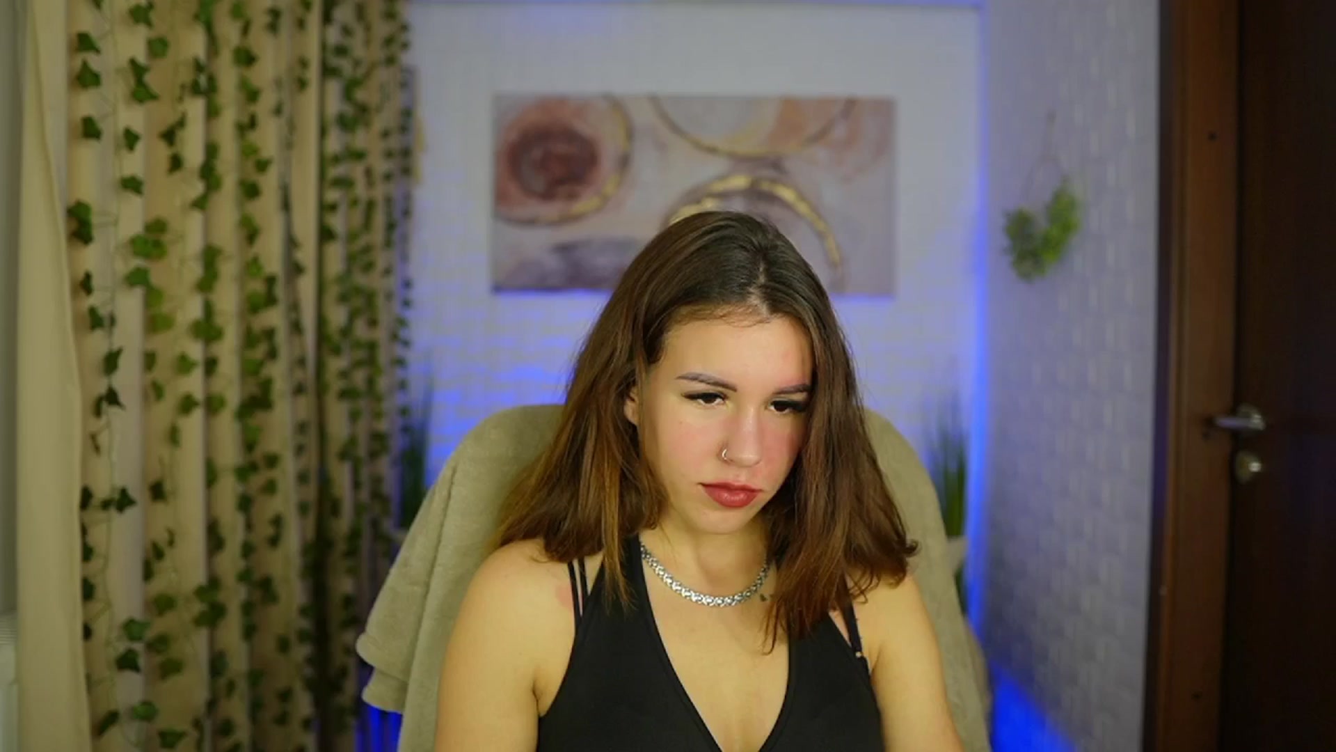 Gallery image thumbnail from Alyssa_Hall's myfreecams stream on, 11/15/2024, 15:42 image 10 of 20