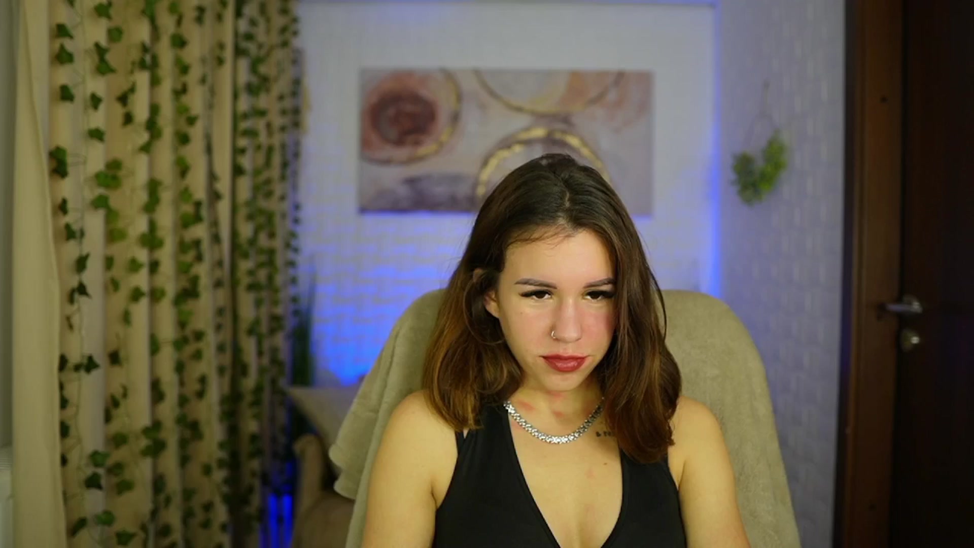 Gallery image thumbnail from Alyssa_Hall's myfreecams stream on, 11/15/2024, 15:42 image 14 of 20