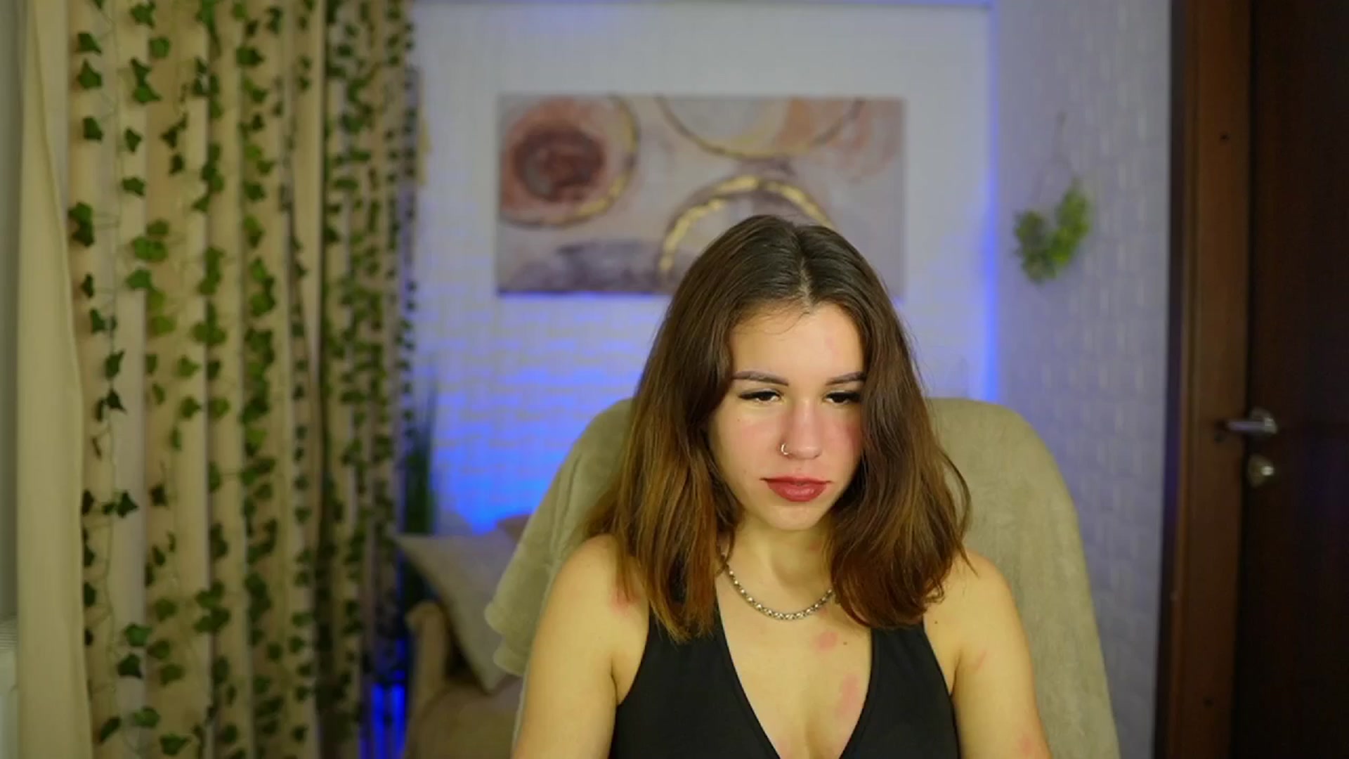 Gallery image thumbnail from Alyssa_Hall's myfreecams stream on, 11/15/2024, 16:08 image 11 of 20