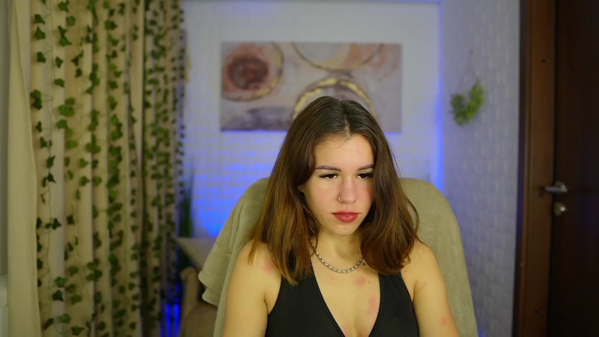 Gallery image thumbnail from Alyssa_Hall's myfreecams stream on, 11/15/2024, 16:08 image 10 of 20