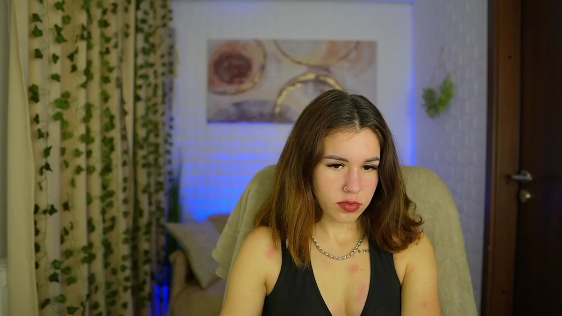 Gallery image thumbnail from Alyssa_Hall's myfreecams stream on, 11/15/2024, 16:08 image 13 of 20