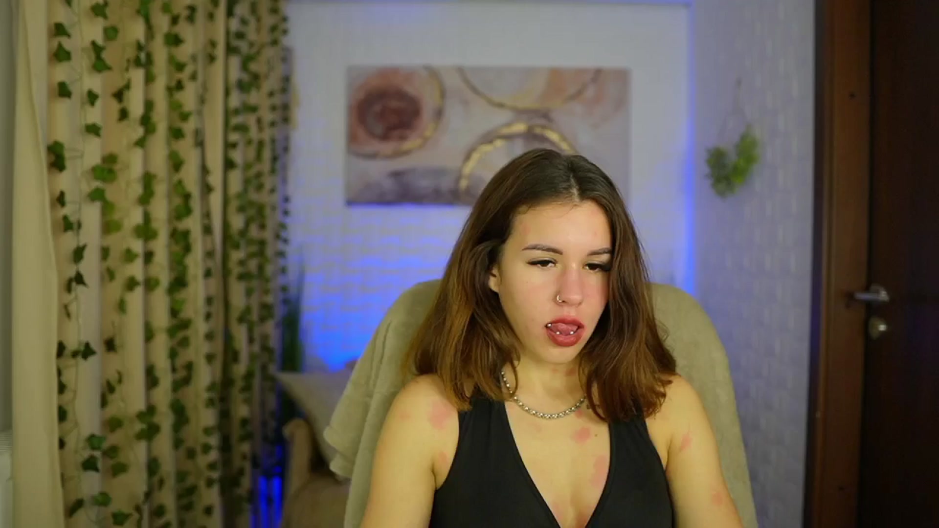 Gallery image thumbnail from Alyssa_Hall's myfreecams stream on, 11/15/2024, 16:08 image 3 of 20