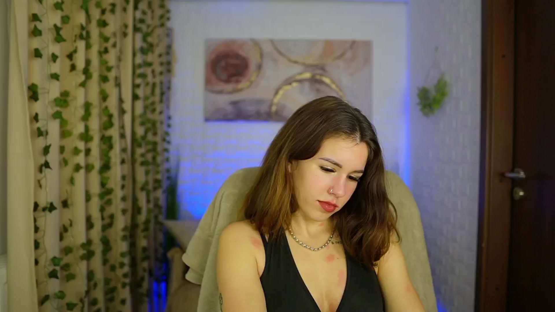 Gallery image thumbnail from Alyssa_Hall's myfreecams stream on, 11/15/2024, 16:08 image 8 of 20