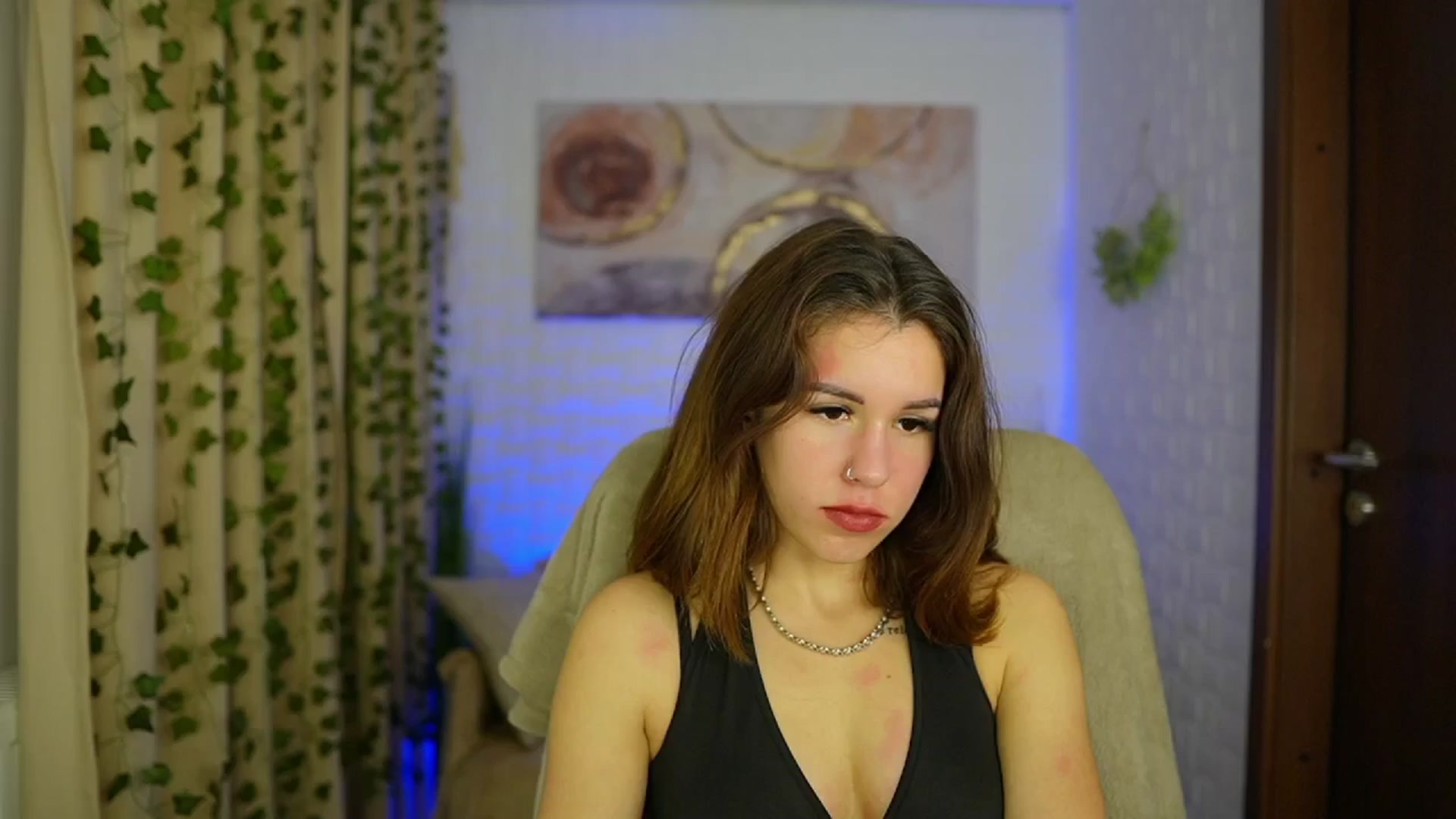 Gallery image thumbnail from Alyssa_Hall's myfreecams stream on, 11/15/2024, 16:08 image 19 of 20