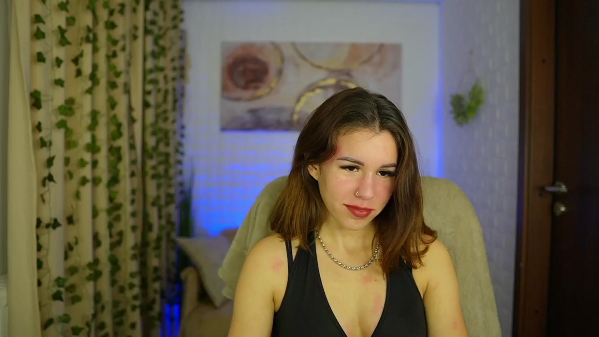 Gallery image thumbnail from Alyssa_Hall's myfreecams stream on, 11/15/2024, 16:08 image 16 of 20