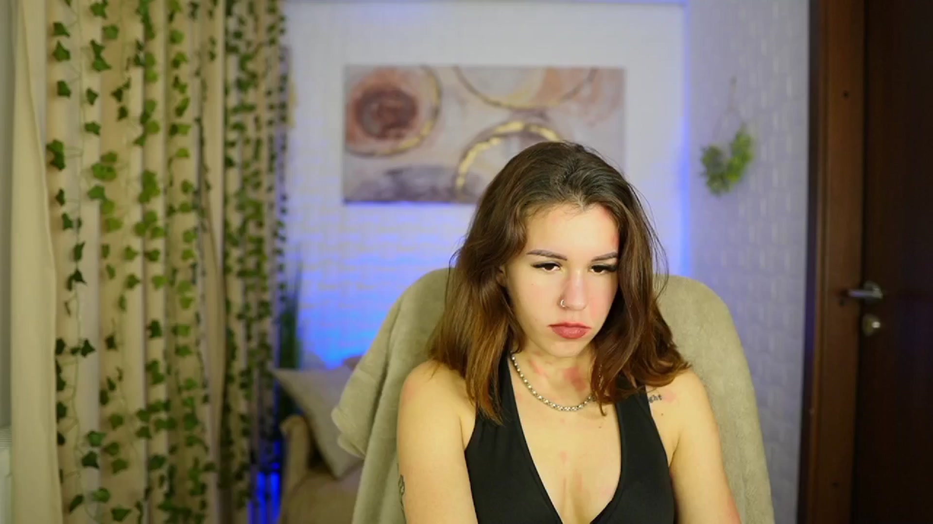 Gallery image thumbnail from Alyssa_Hall's myfreecams stream on, 11/15/2024, 16:46 image 14 of 20