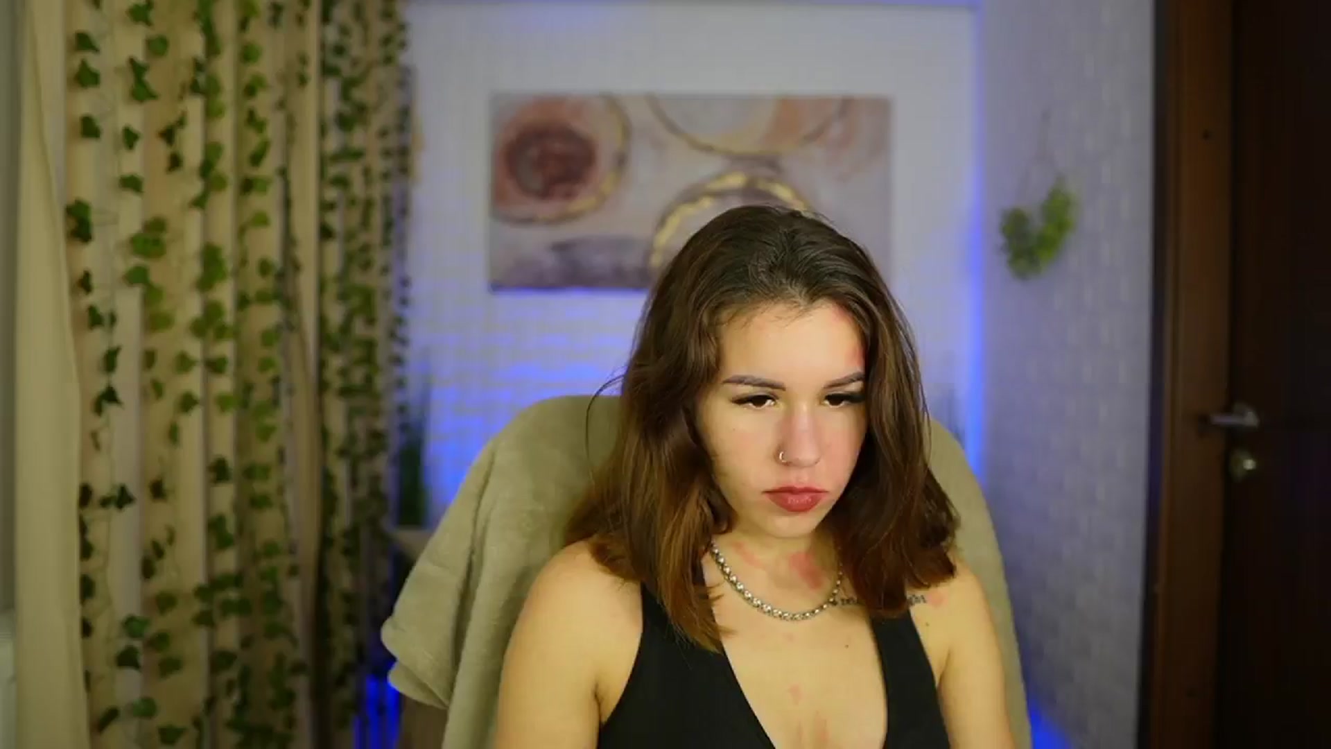 Gallery image thumbnail from Alyssa_Hall's myfreecams stream on, 11/15/2024, 16:46 image 17 of 20