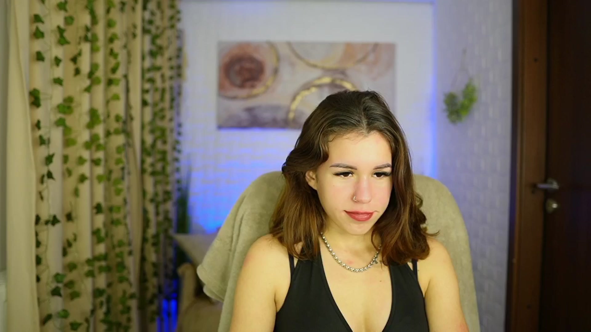 Gallery image thumbnail from Alyssa_Hall's myfreecams stream on, 11/15/2024, 16:46 image 3 of 20
