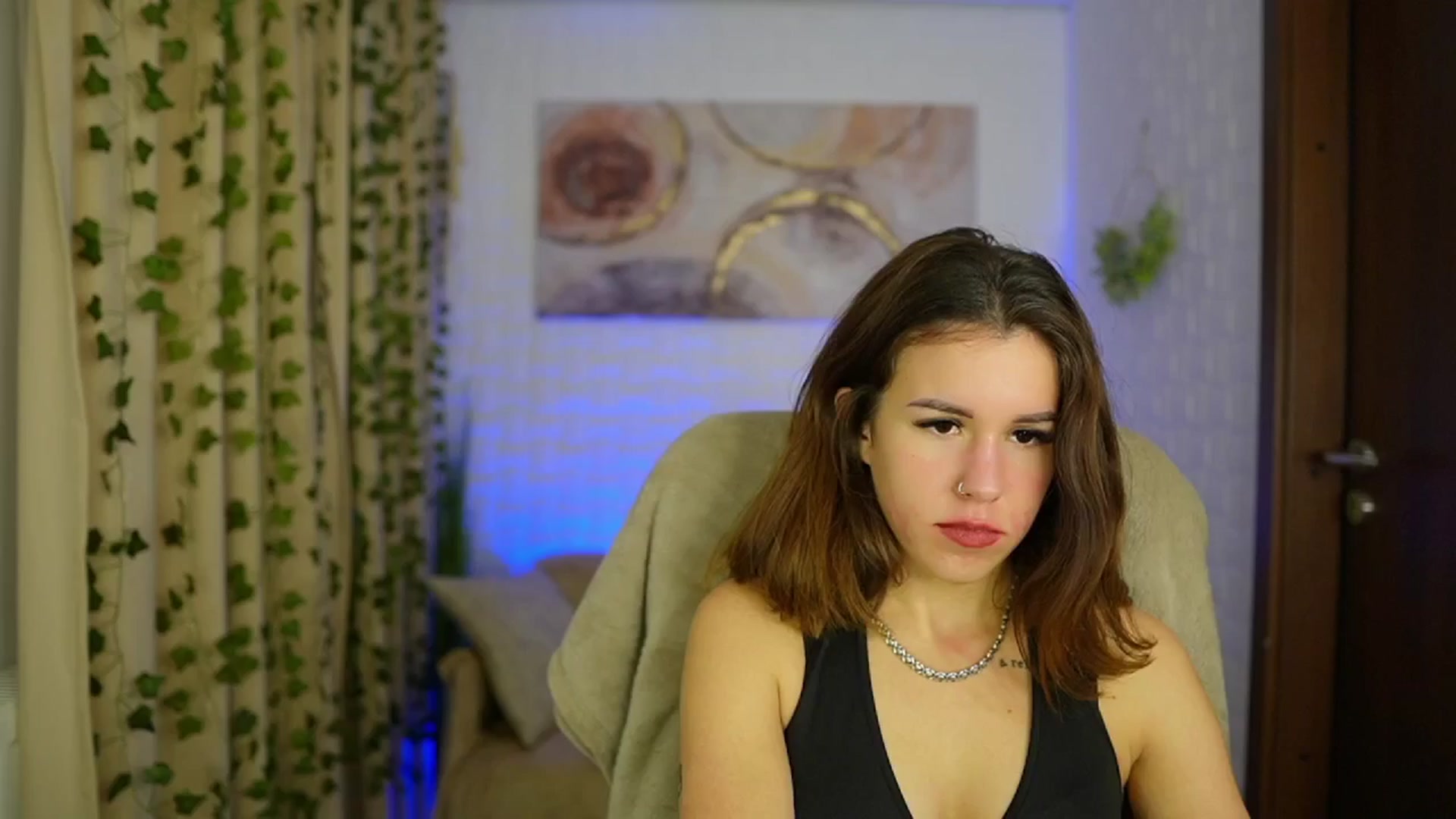 Gallery image thumbnail from Alyssa_Hall's myfreecams stream on, 11/15/2024, 19:24 image 14 of 20
