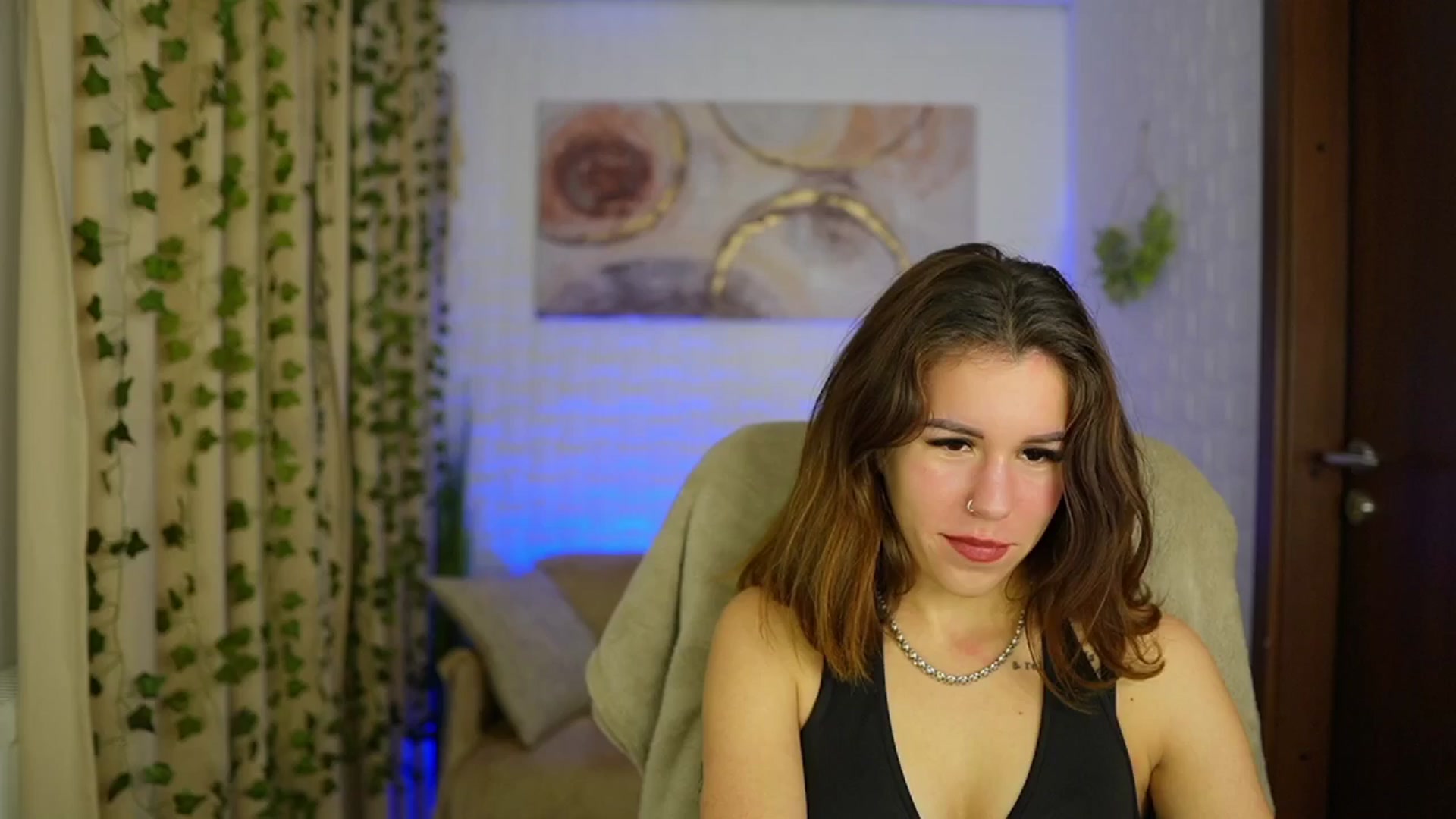 Gallery image thumbnail from Alyssa_Hall's myfreecams stream on, 11/15/2024, 19:24 image 8 of 20