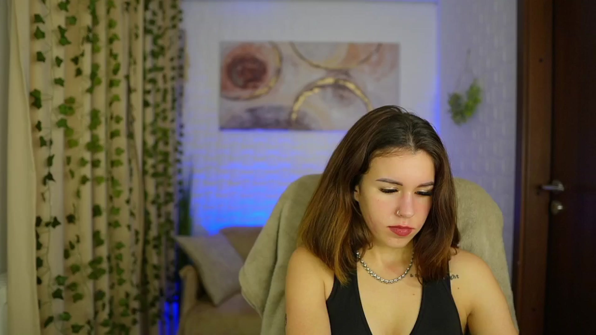 Gallery image thumbnail from Alyssa_Hall's myfreecams stream on, 11/15/2024, 19:24 image 20 of 20