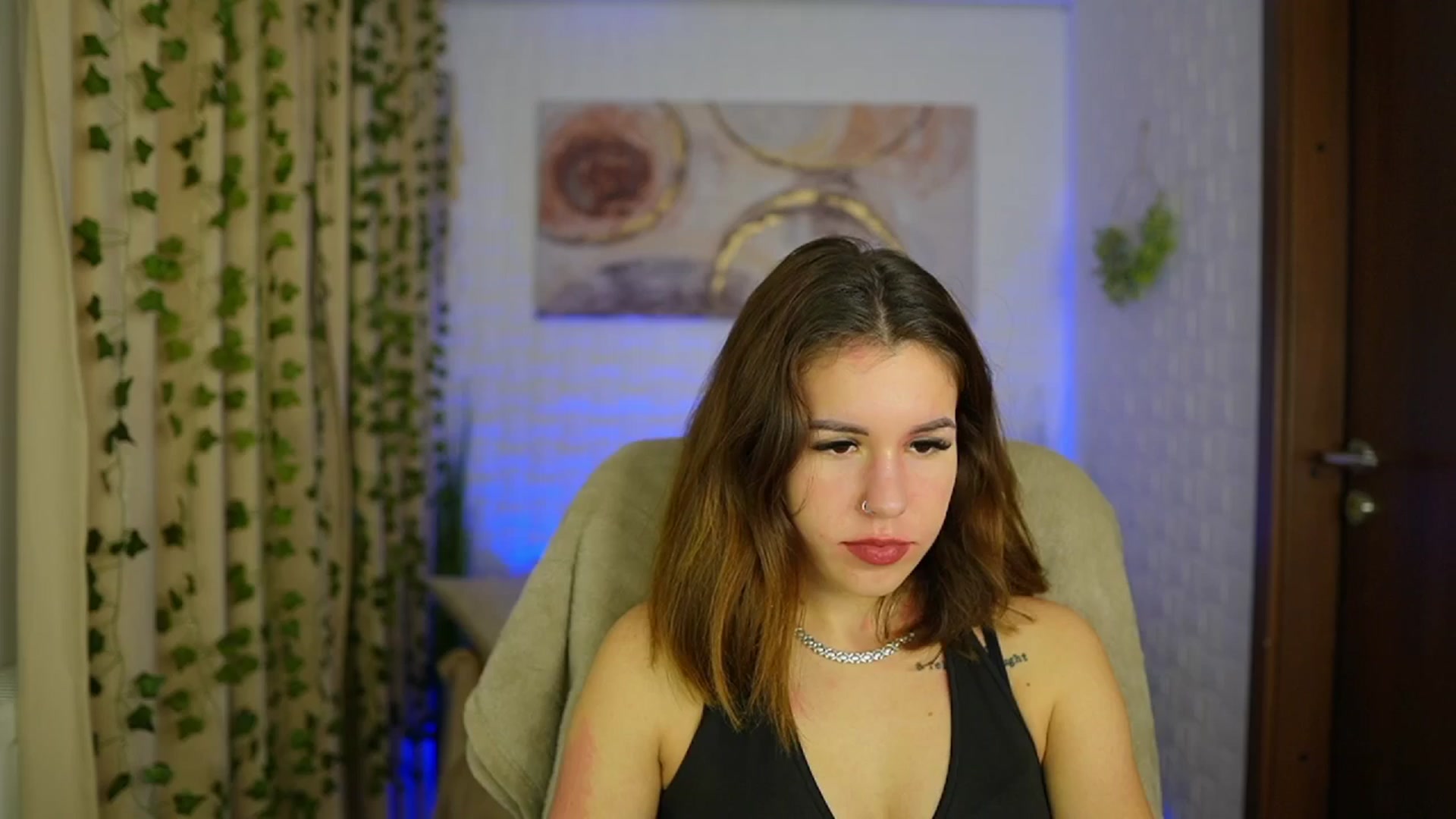 Gallery image thumbnail from Alyssa_Hall's myfreecams stream on, 11/15/2024, 21:02 image 3 of 20