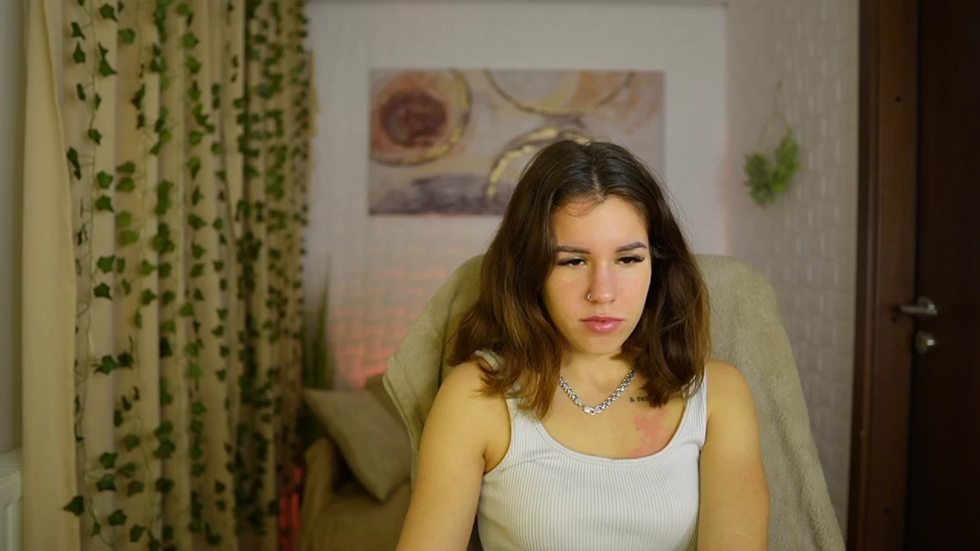 Gallery image thumbnail from Alyssa_Hall's myfreecams stream on, 11/16/2024, 14:46 image 6 of 20