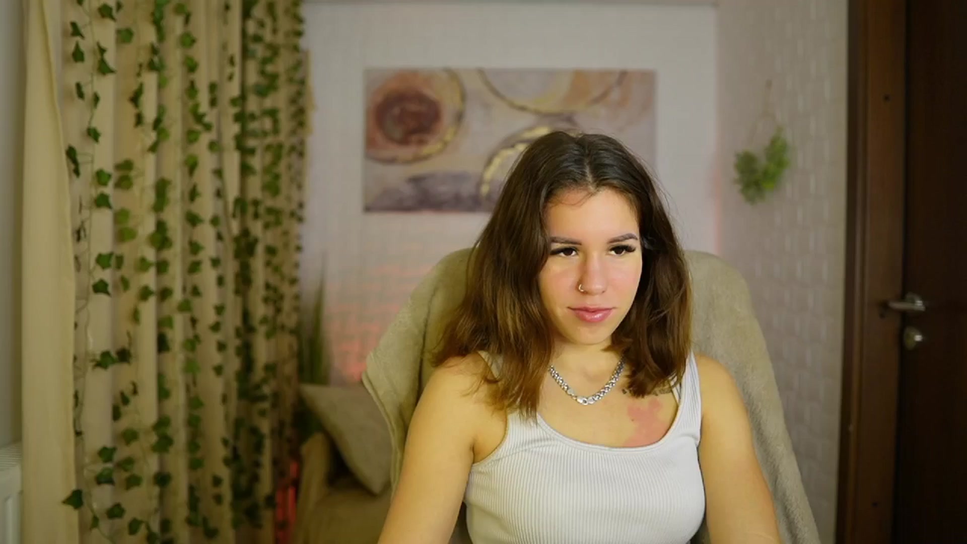 Gallery image thumbnail from Alyssa_Hall's myfreecams stream on, 11/16/2024, 14:46 image 4 of 20