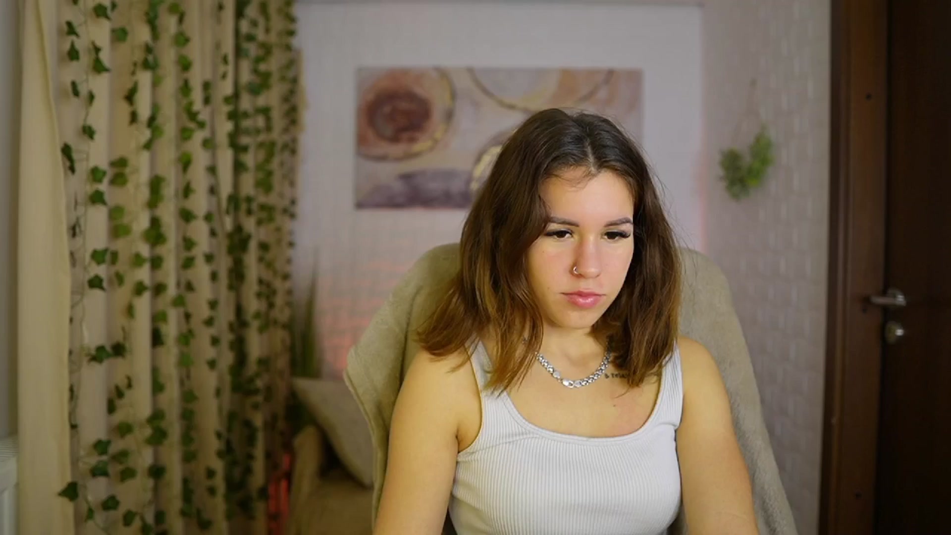 Gallery image thumbnail from Alyssa_Hall's myfreecams stream on, 11/16/2024, 14:46 image 12 of 20